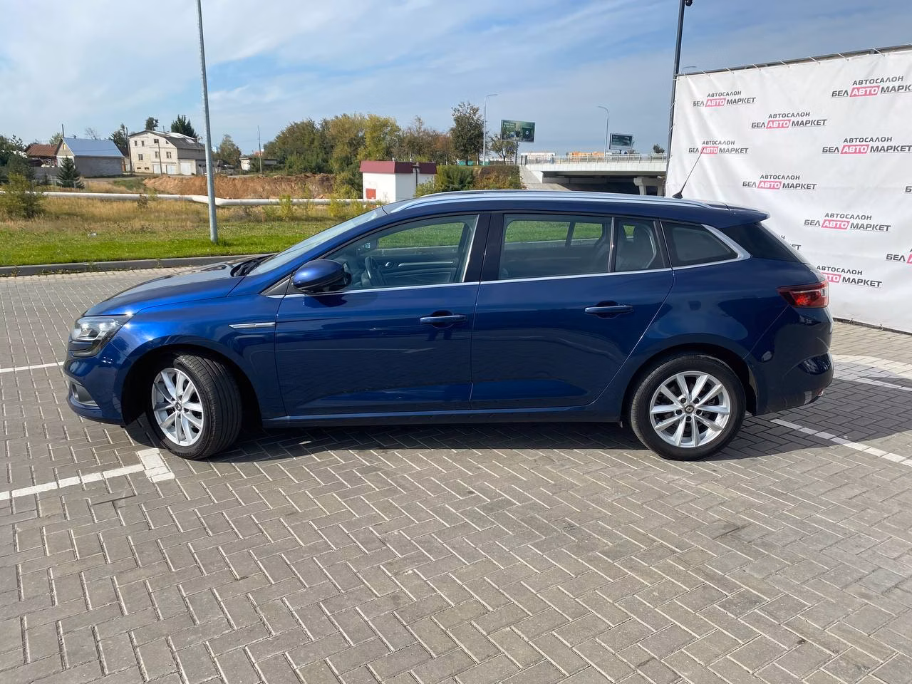 Renault Megane фото 8