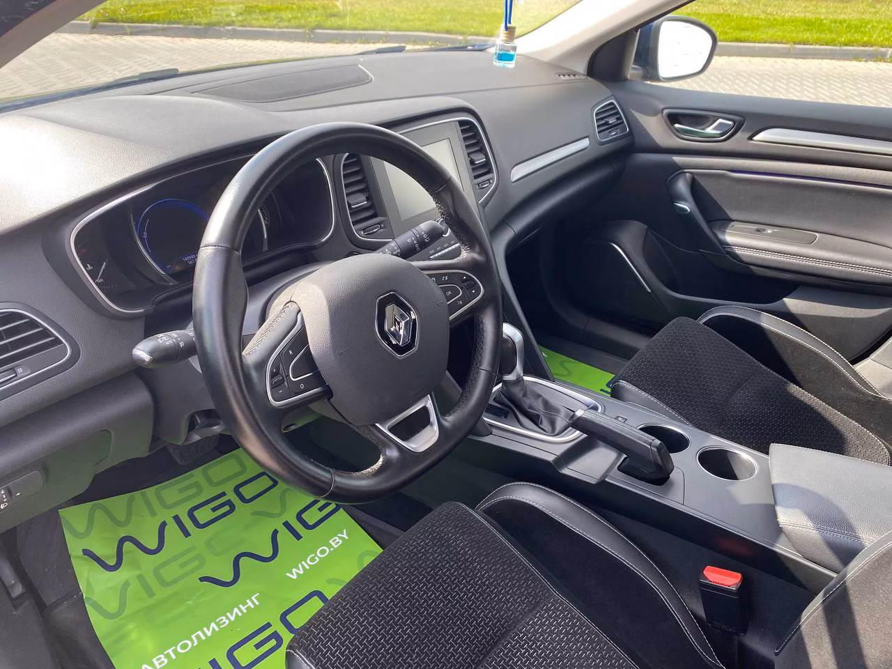 Renault Megane фото 9