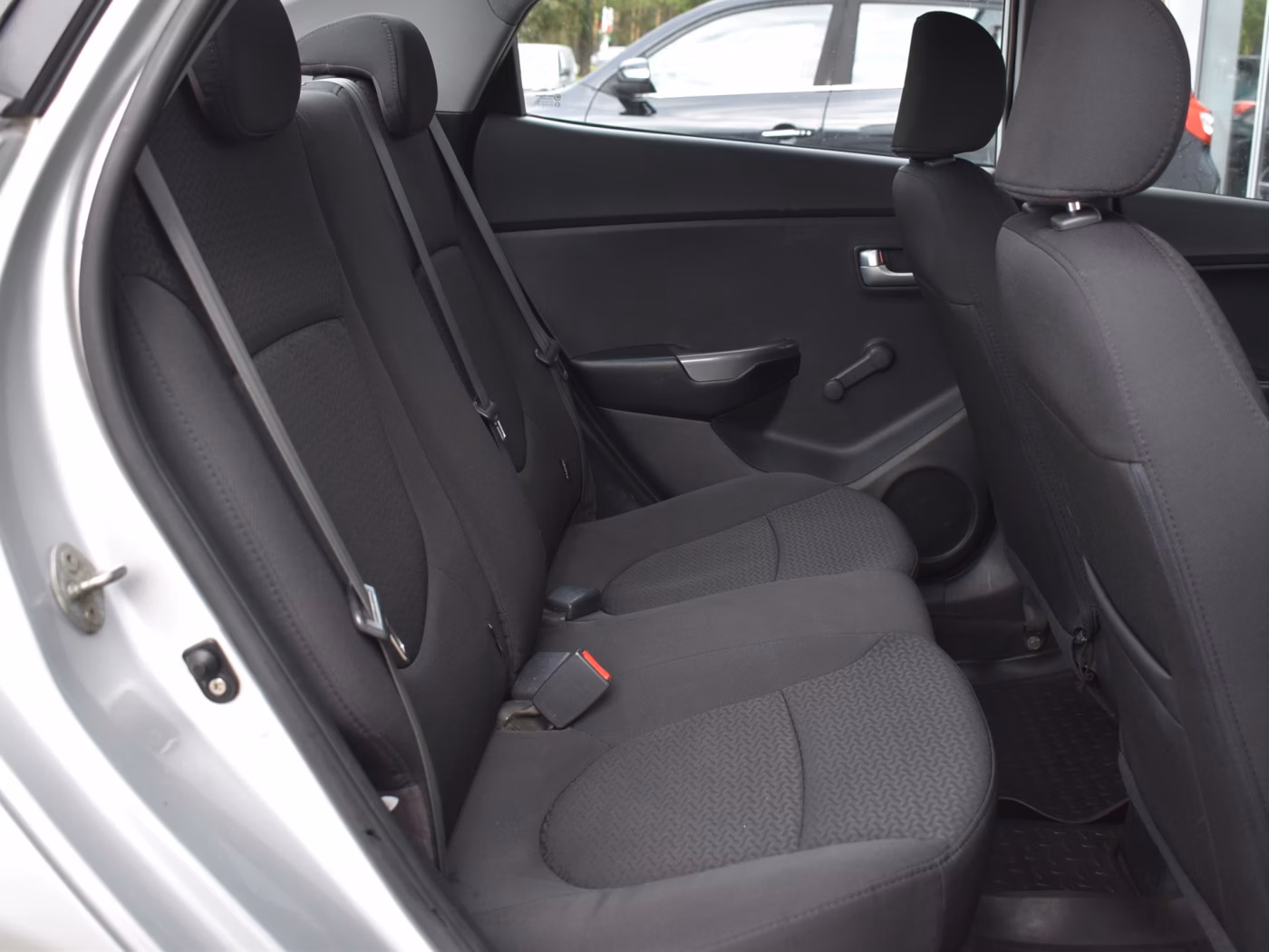 Kia Rio фото 13
