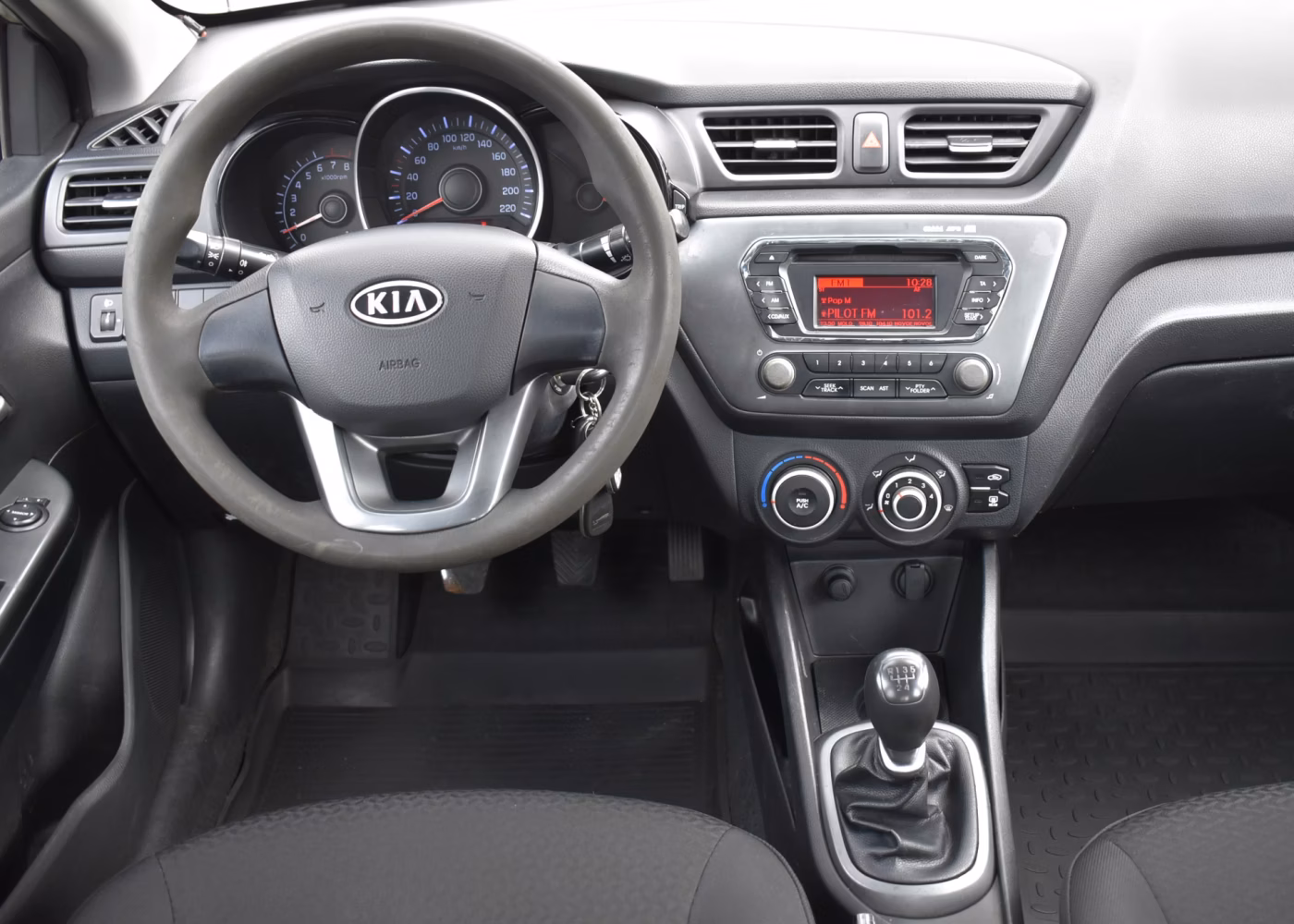 Kia Rio фото 9
