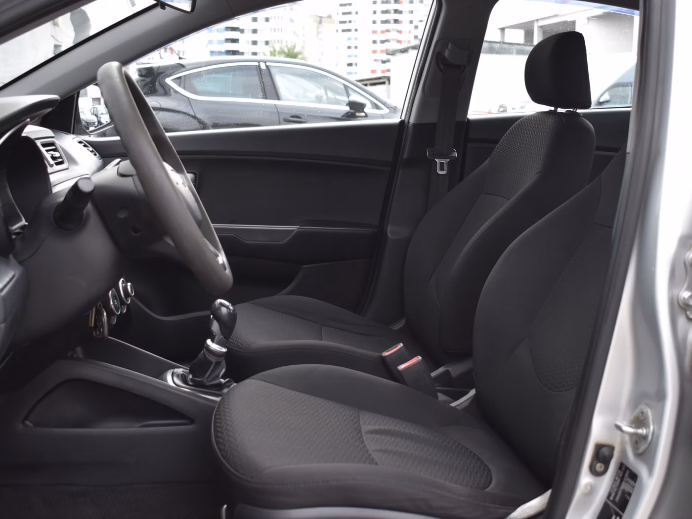 Kia Rio фото 11