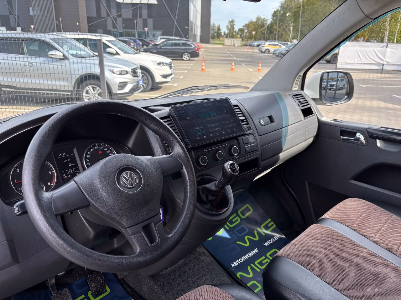 Volkswagen Caravelle фото 10