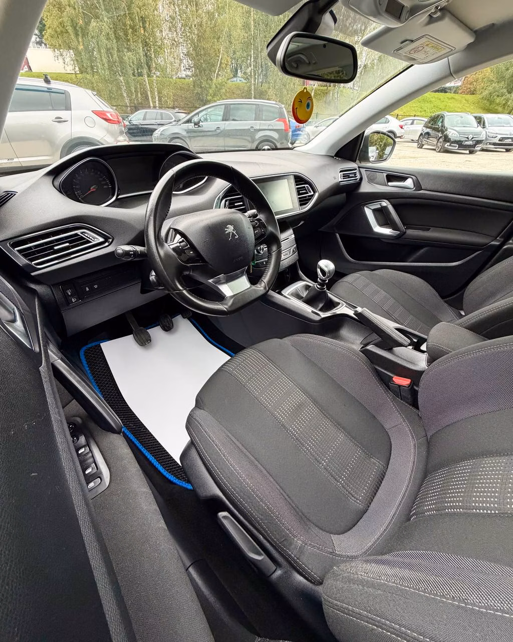 Peugeot 308 фото 6