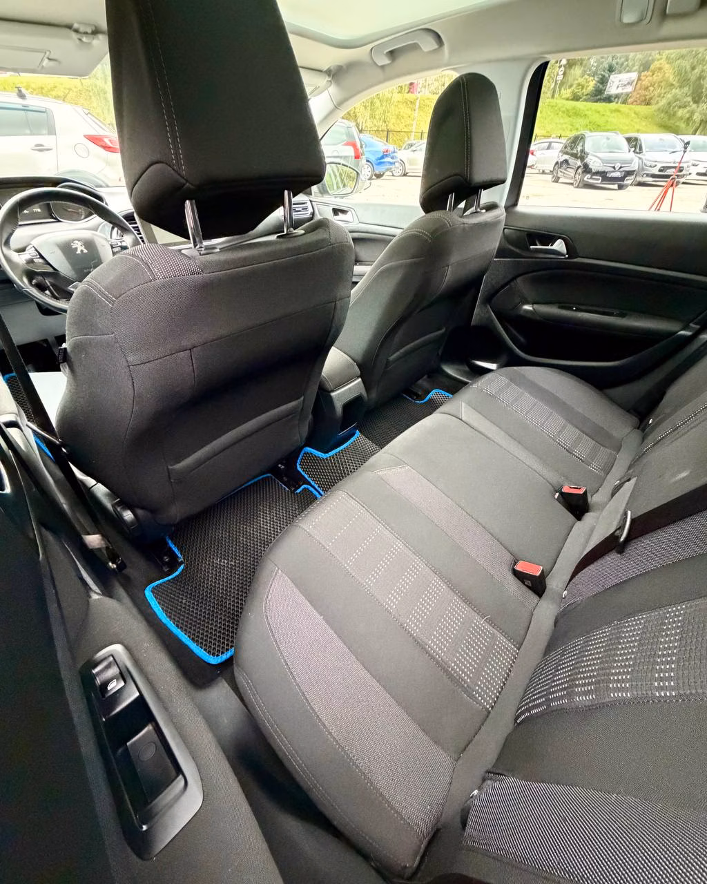 Peugeot 308 фото 7