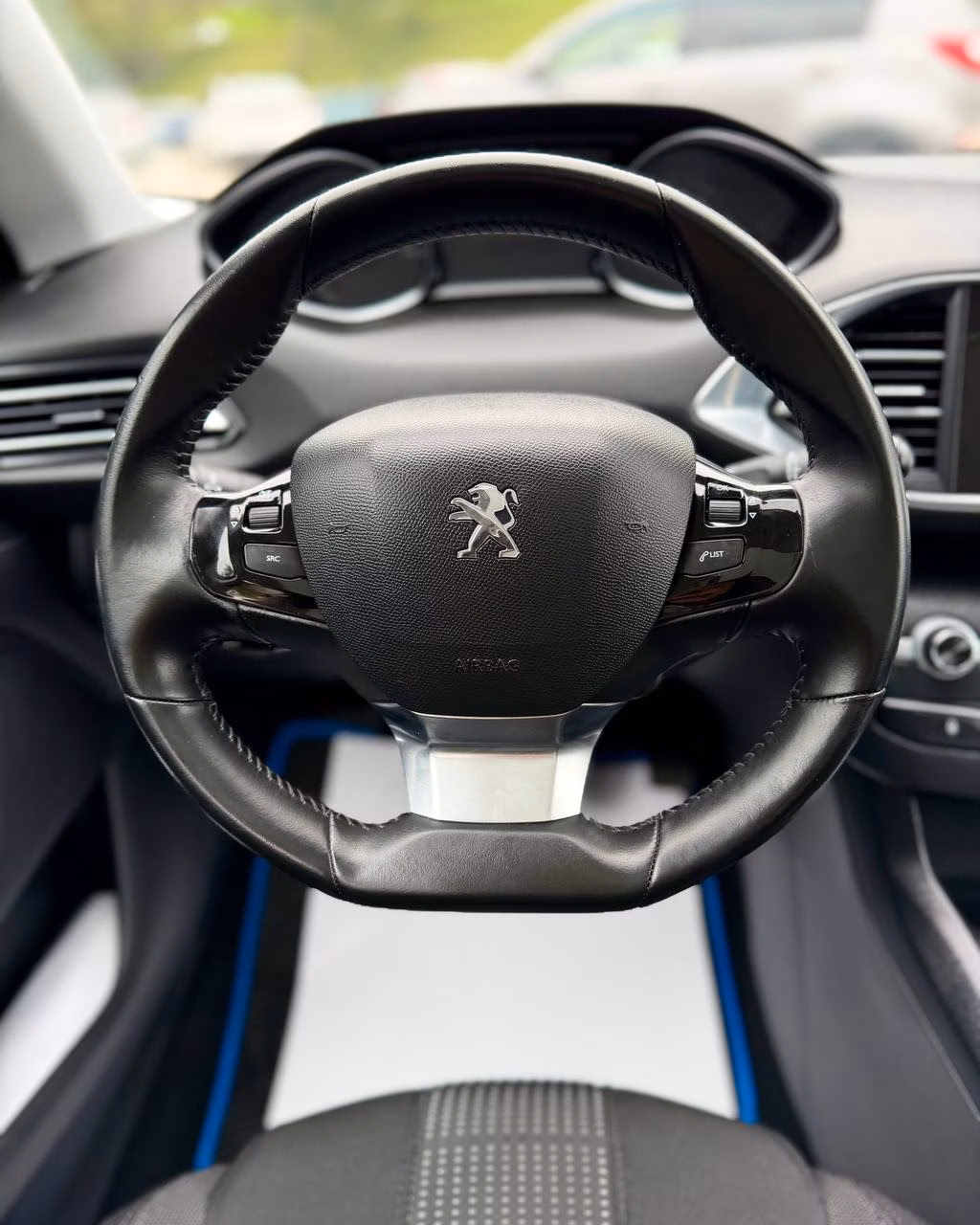 Peugeot 308 фото 10