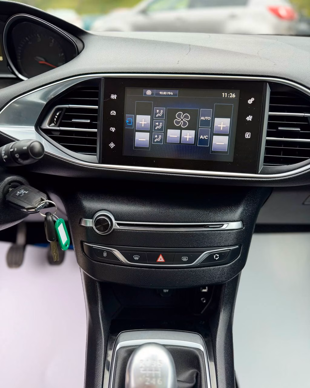 Peugeot 308 фото 13