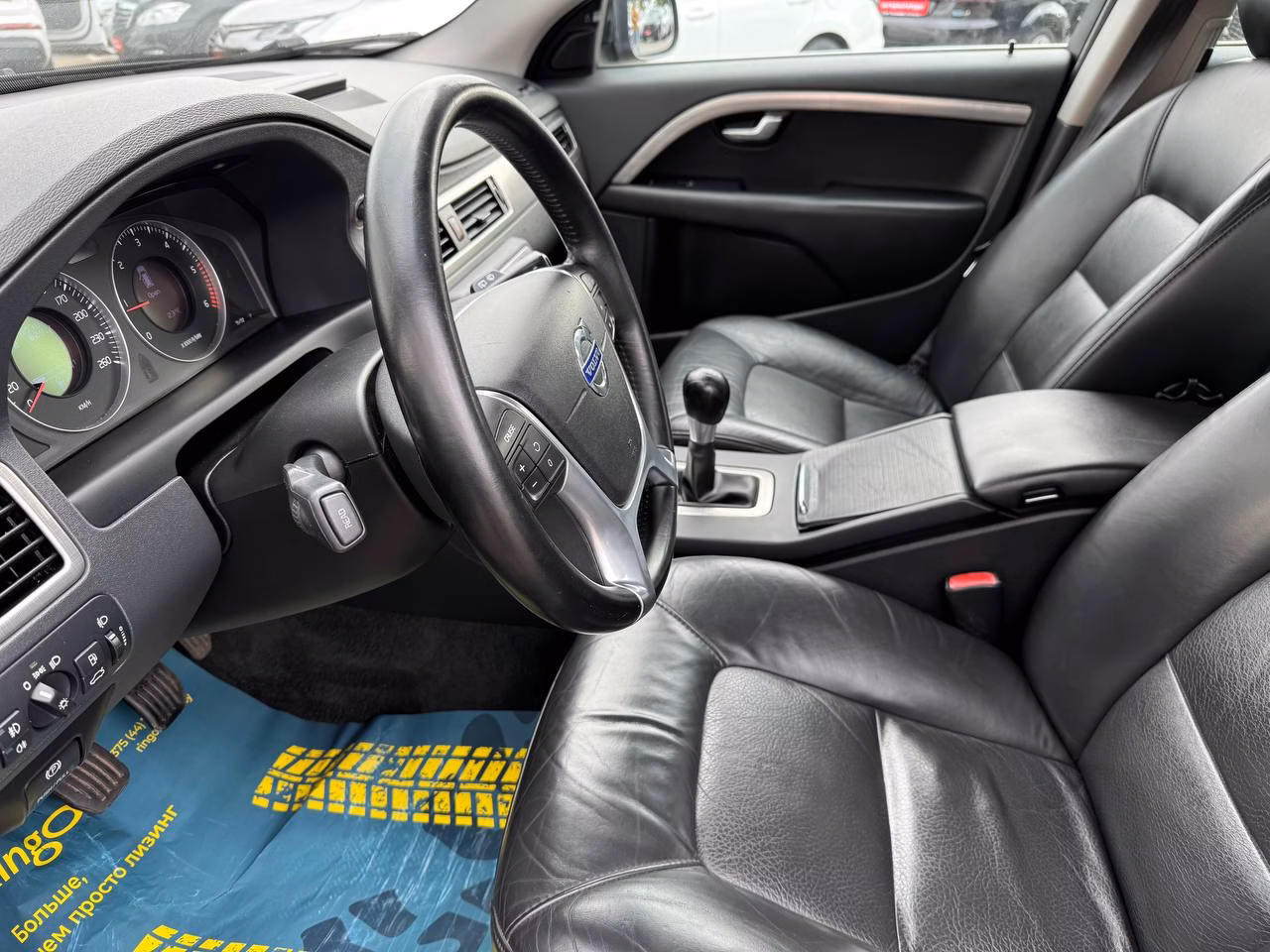Volvo V70 фото 9