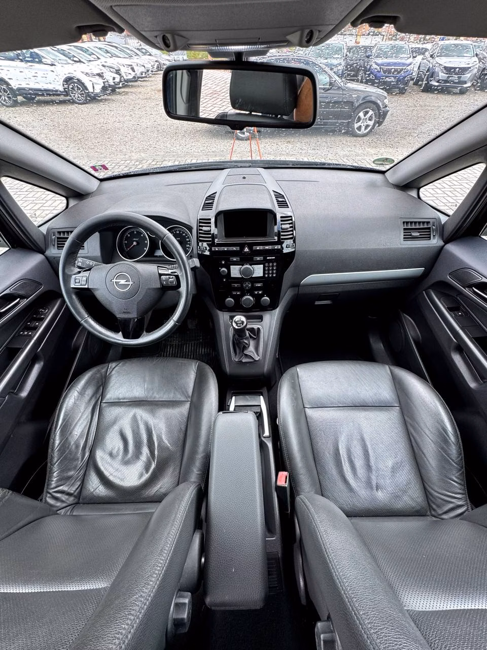 Opel Zafira фото 7