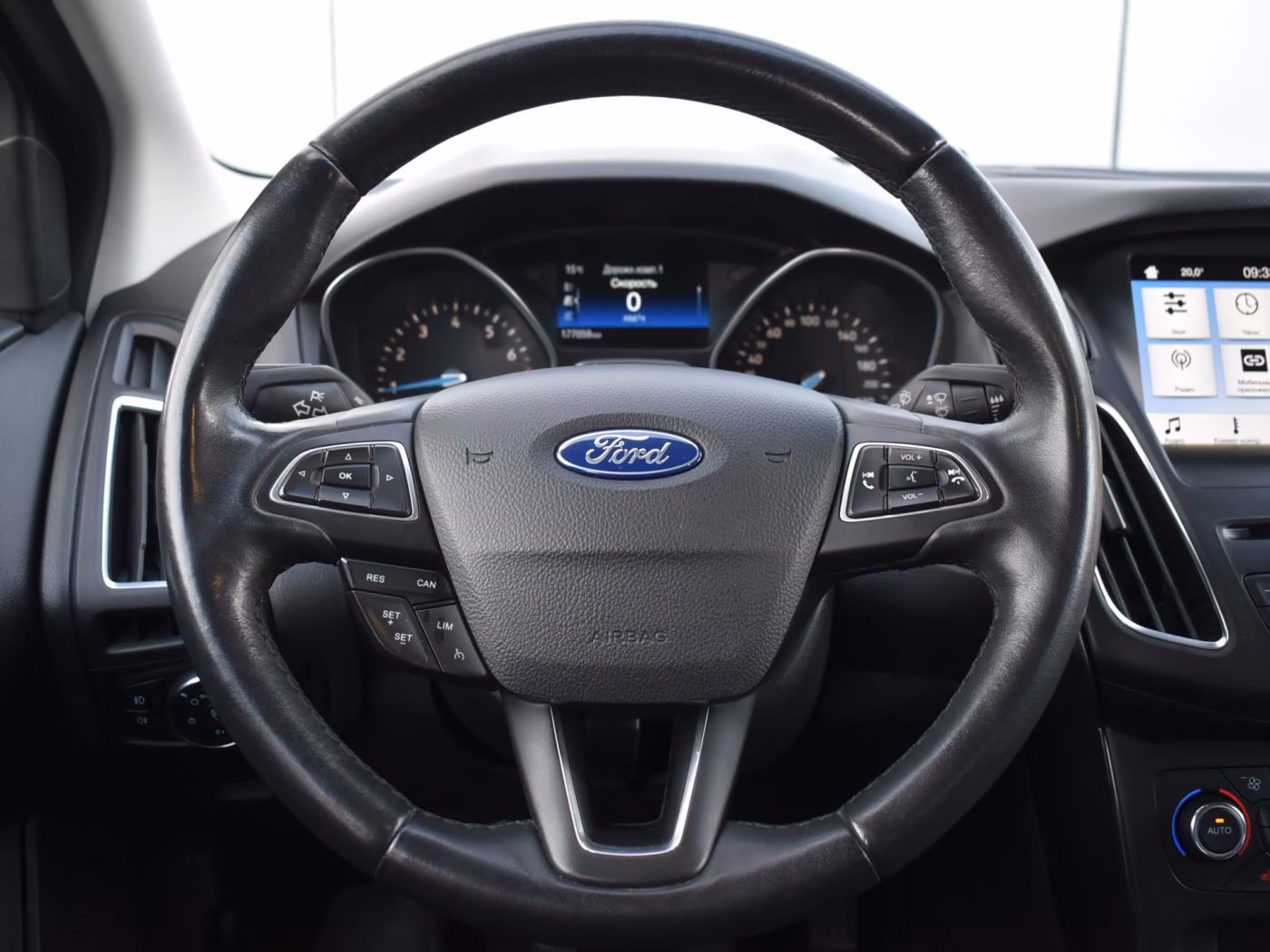 Ford Focus фото 10