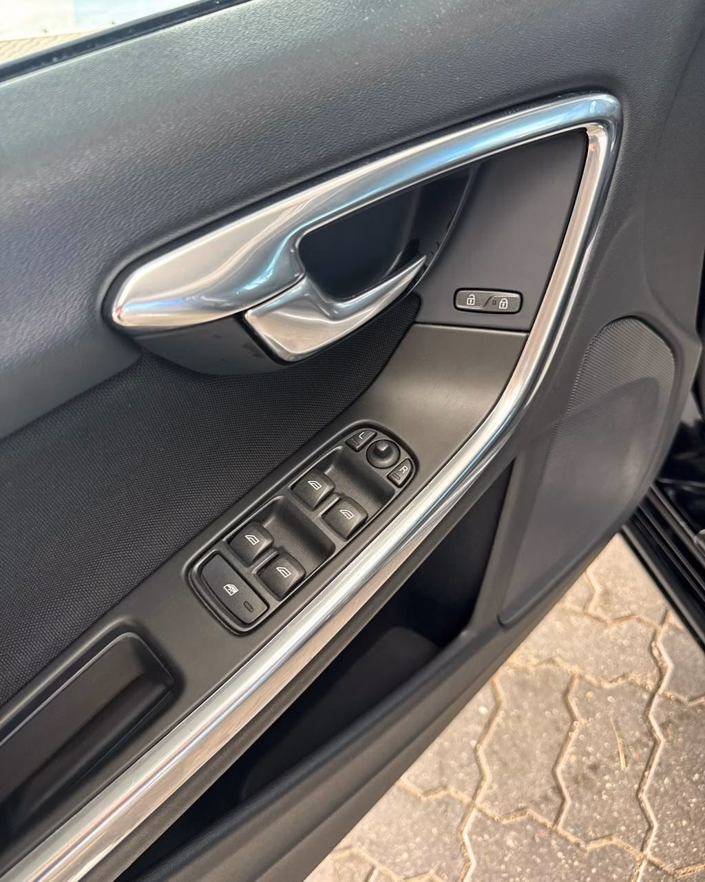 Volvo V60 фото 8
