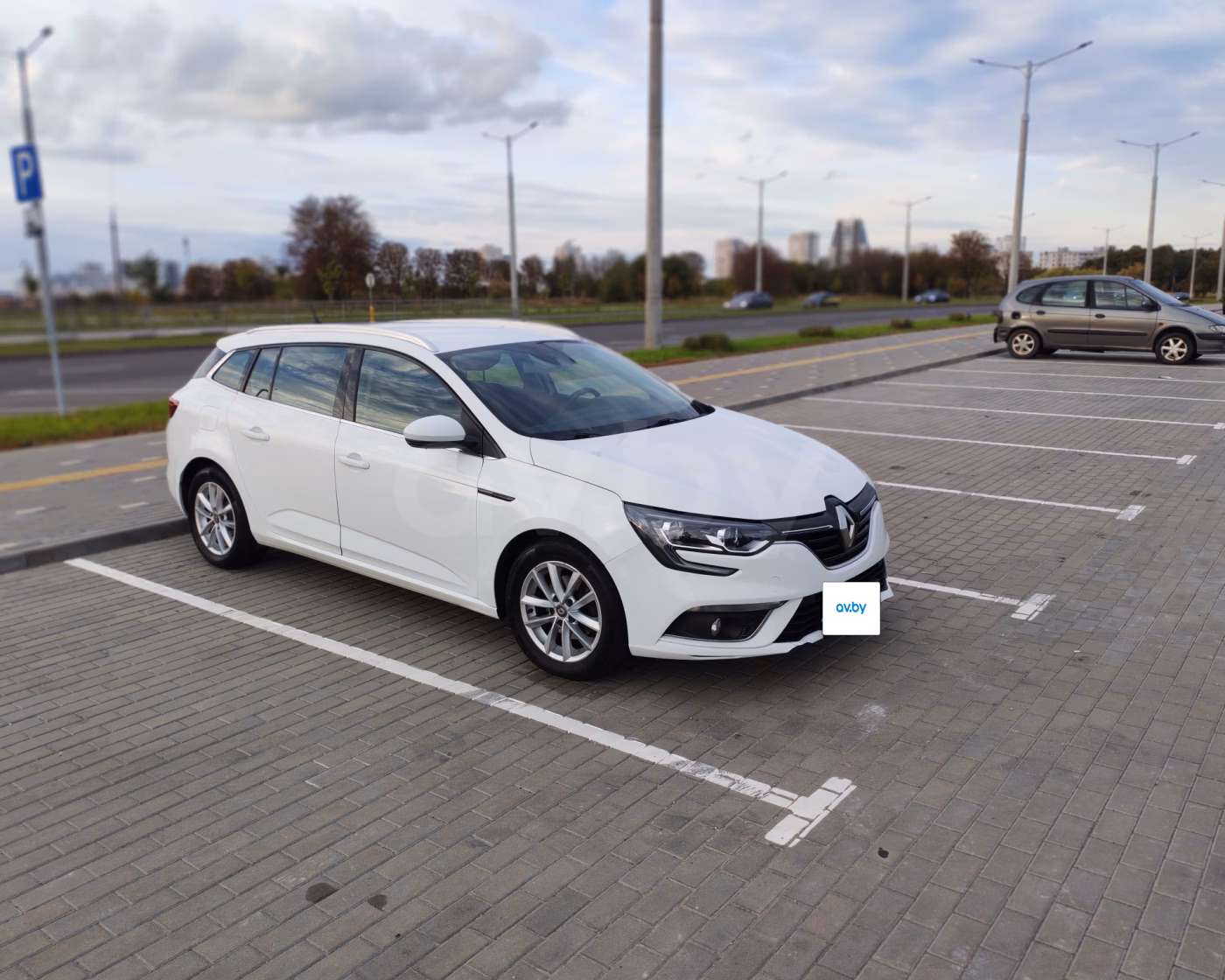 Renault Megane фото 4