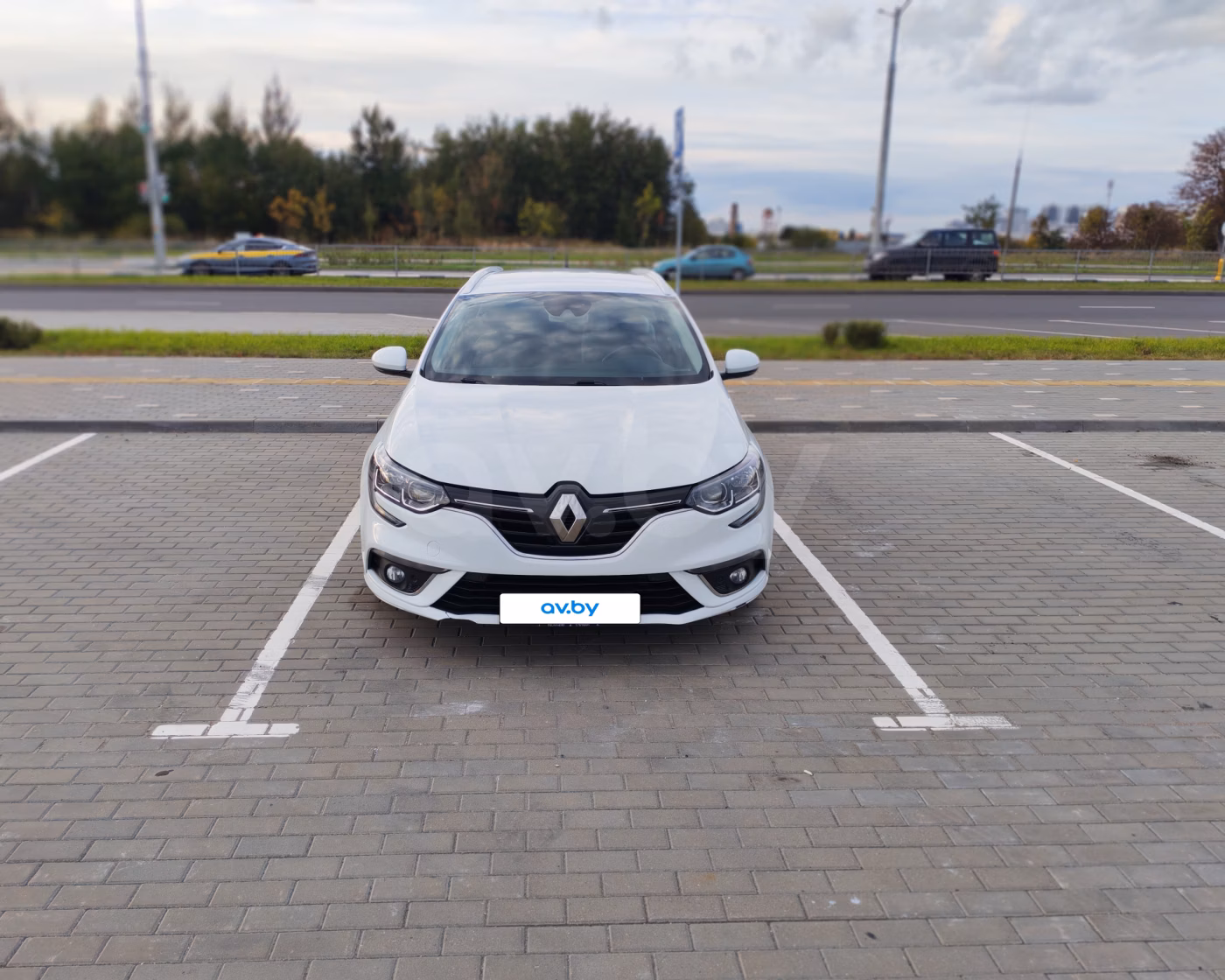Renault Megane фото 7