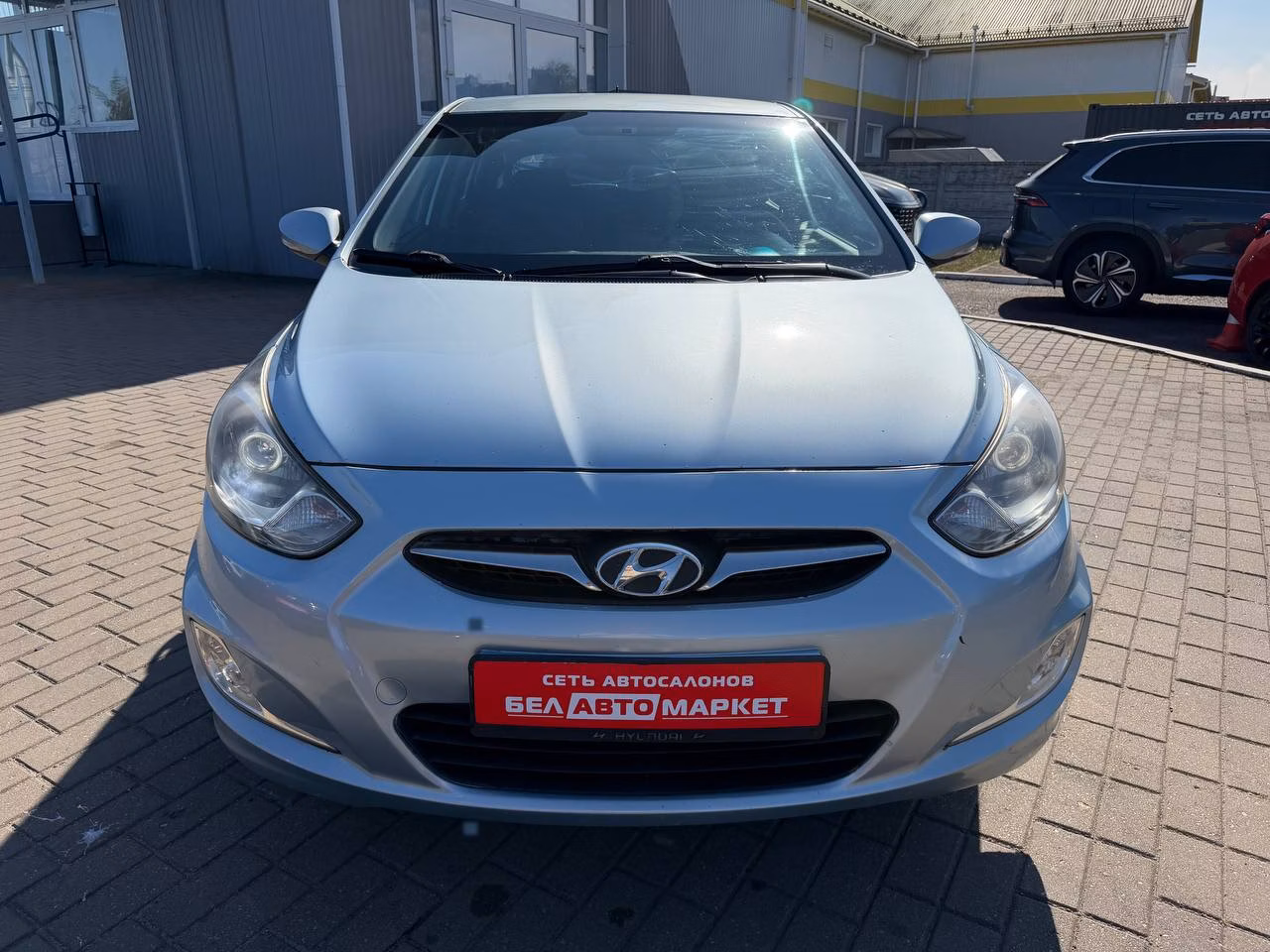 Hyundai Solaris фото 2