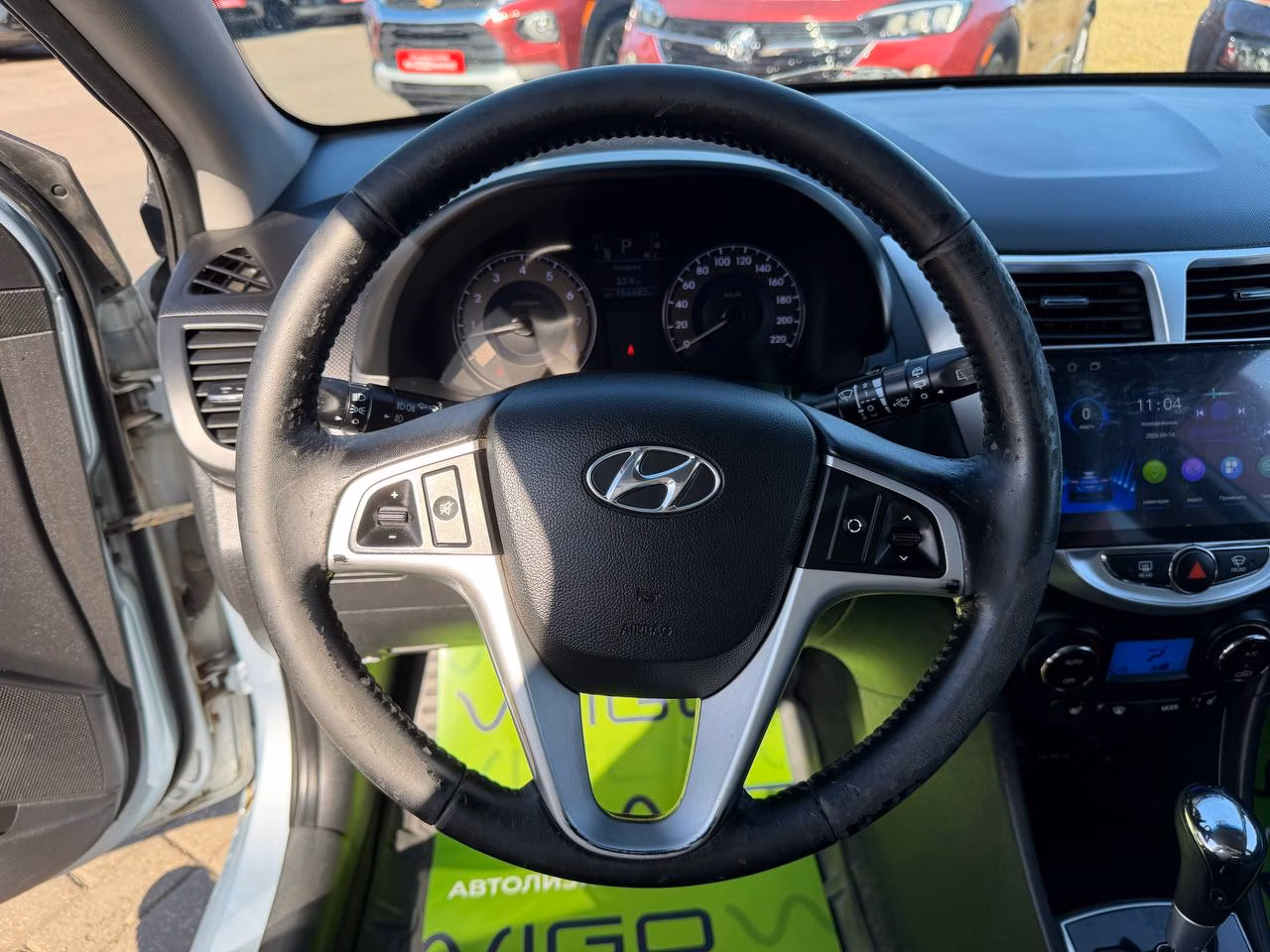 Hyundai Solaris фото 12