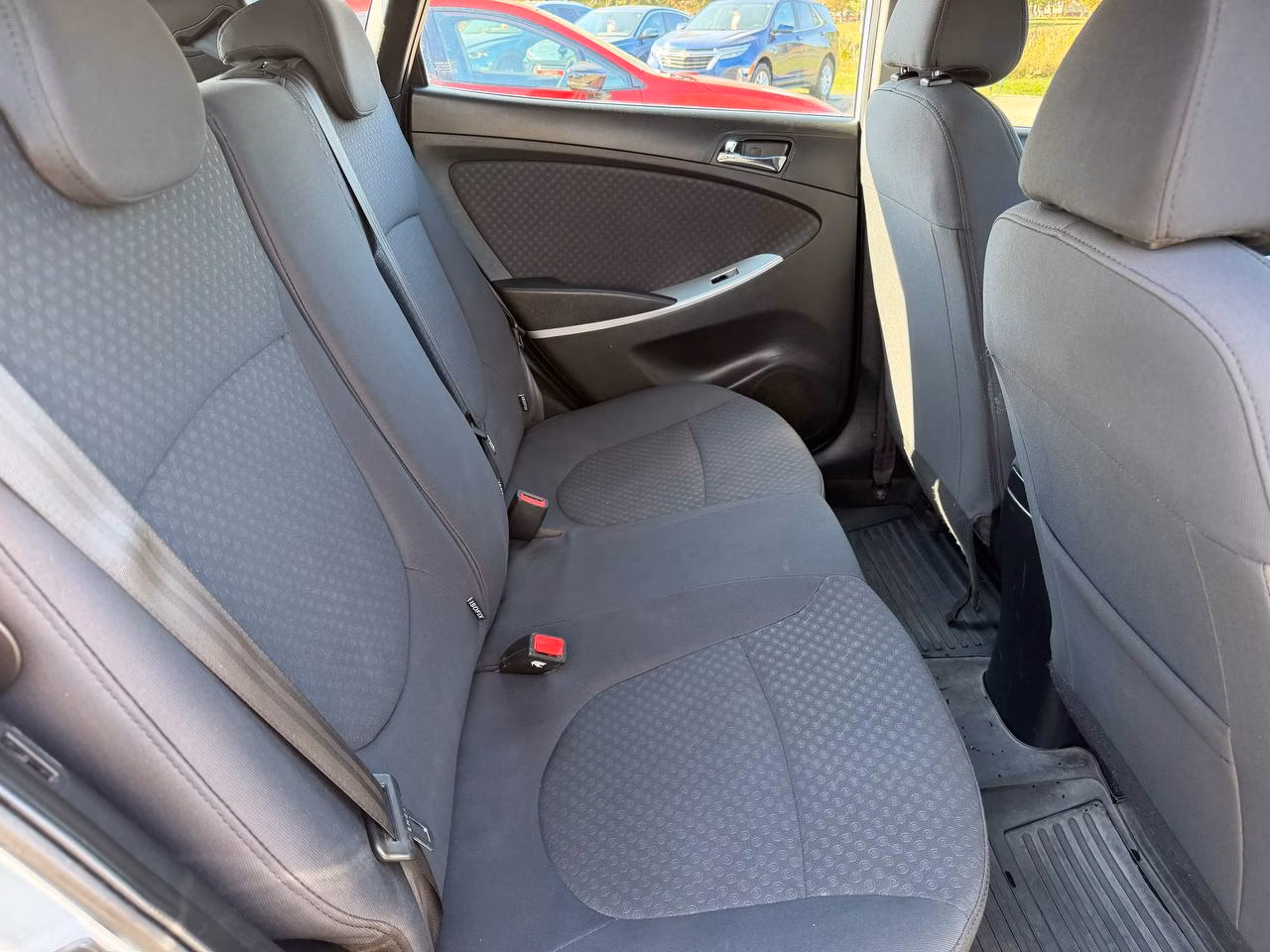 Hyundai Solaris фото 18