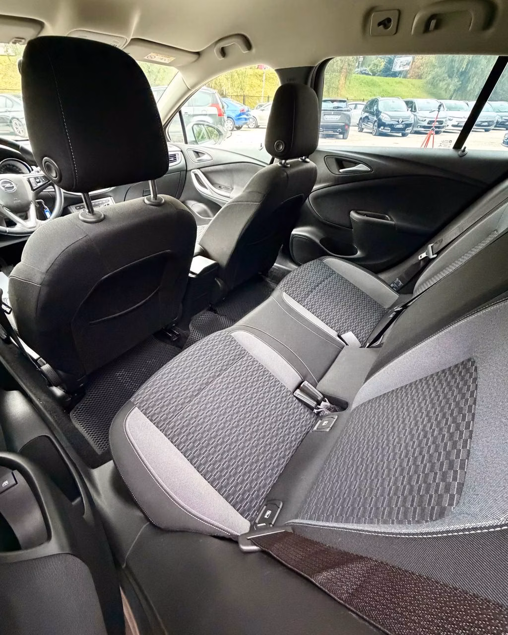 Opel Astra фото 11