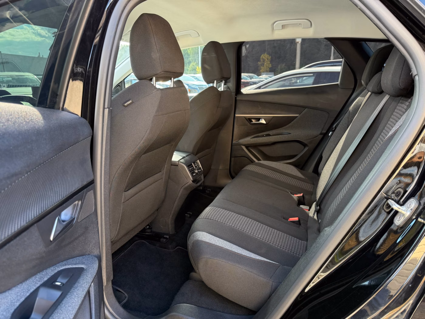 Peugeot 3008 фото 9