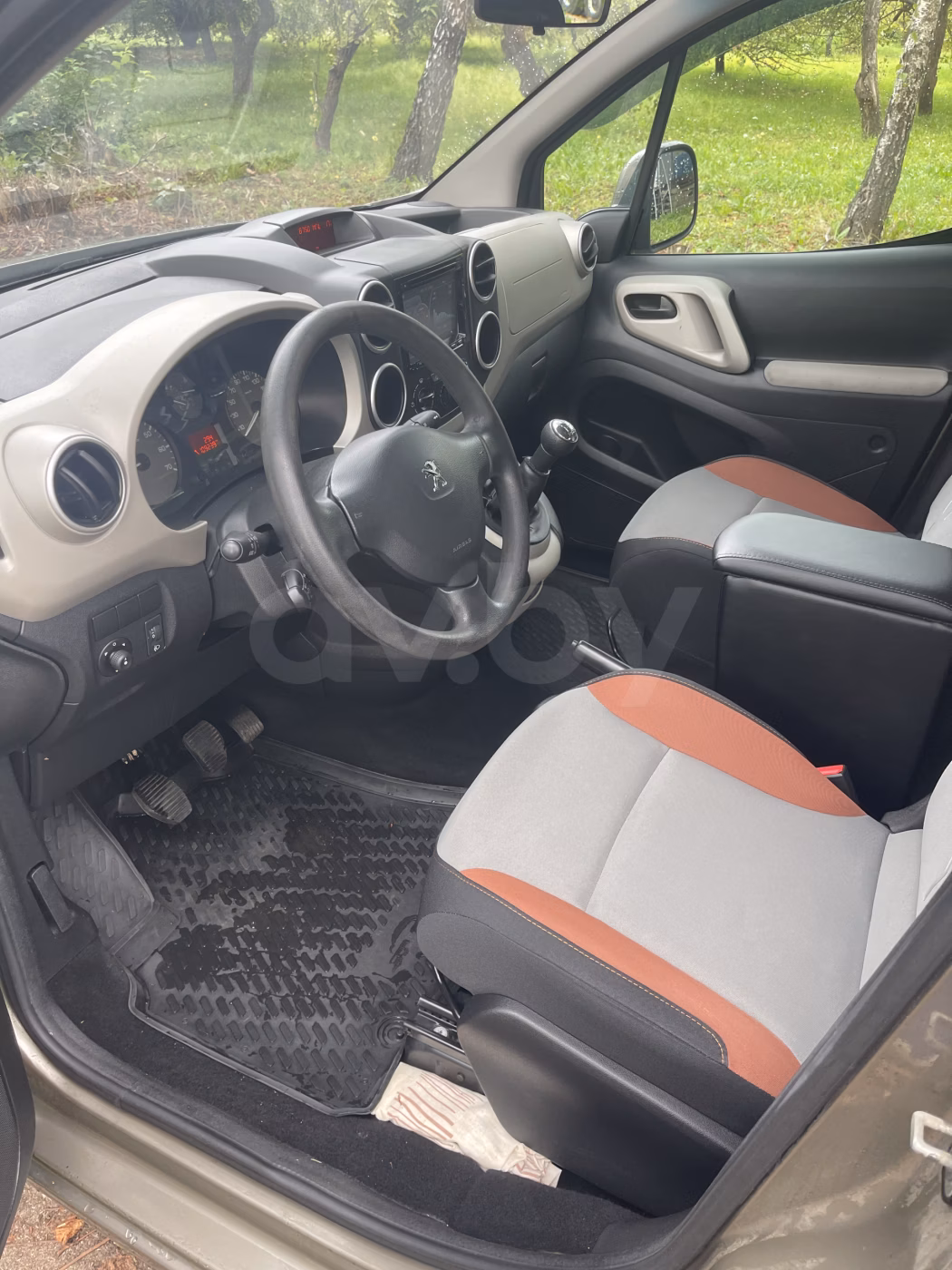 Peugeot Partner фото 12