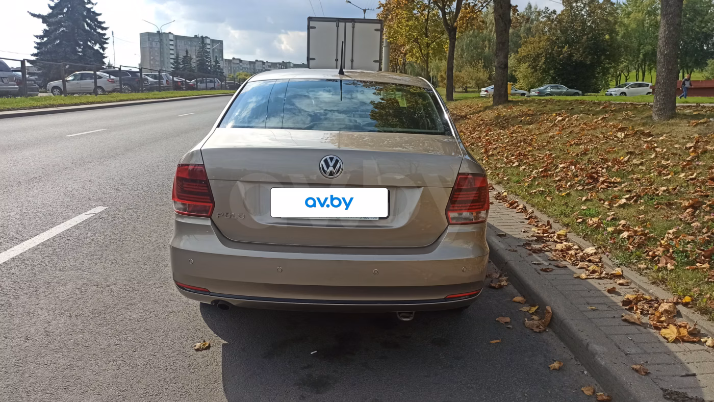 Volkswagen Polo Sedan фото 4