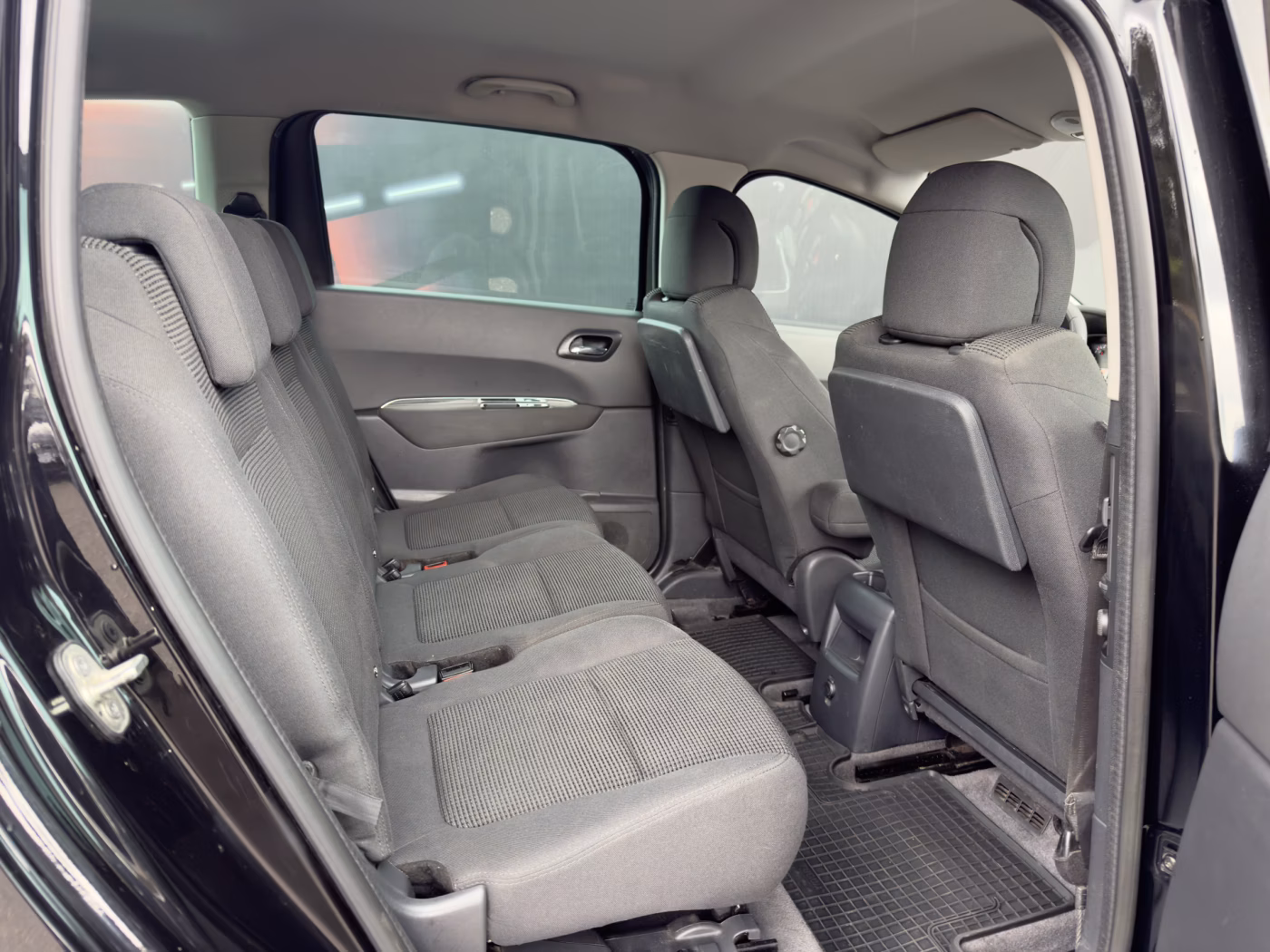 Peugeot 5008 фото 17