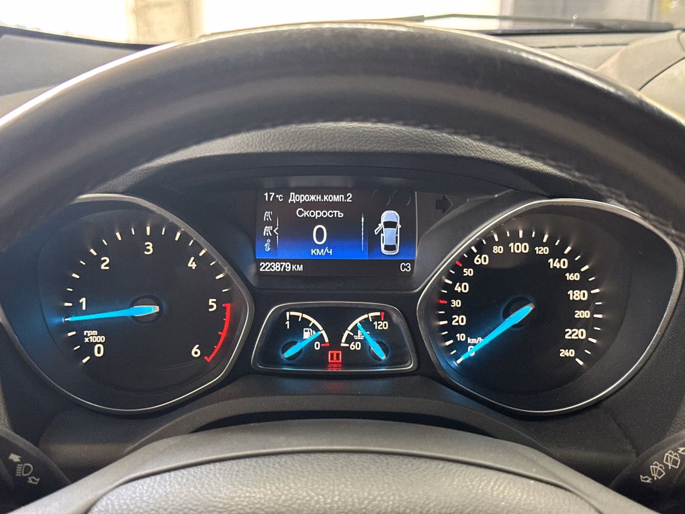 Ford Kuga фото 12