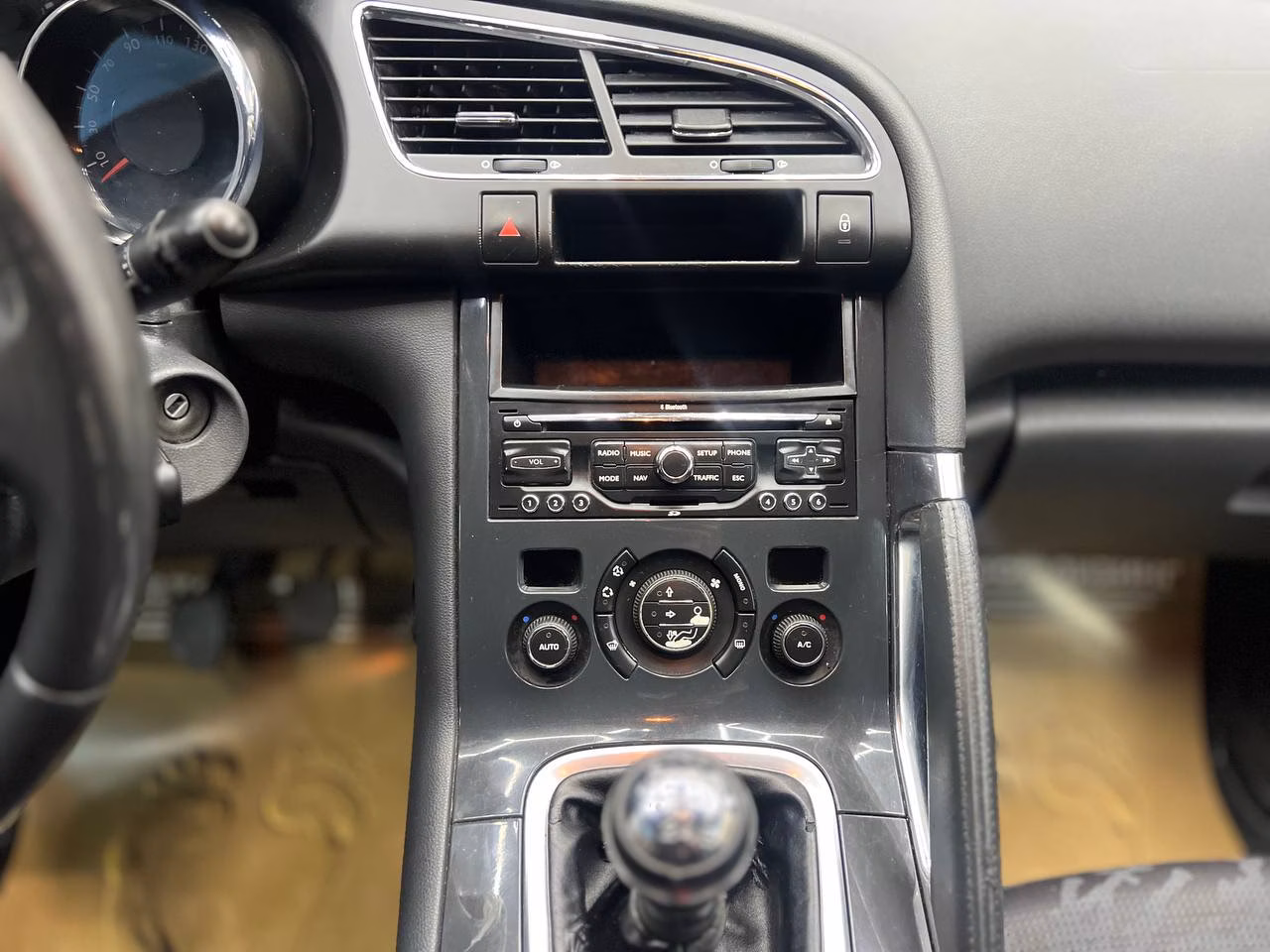 Peugeot 3008 фото 12