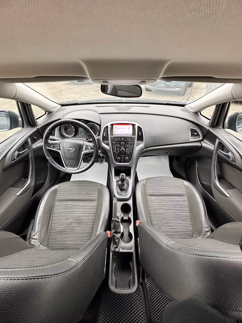 Opel Astra фото 8