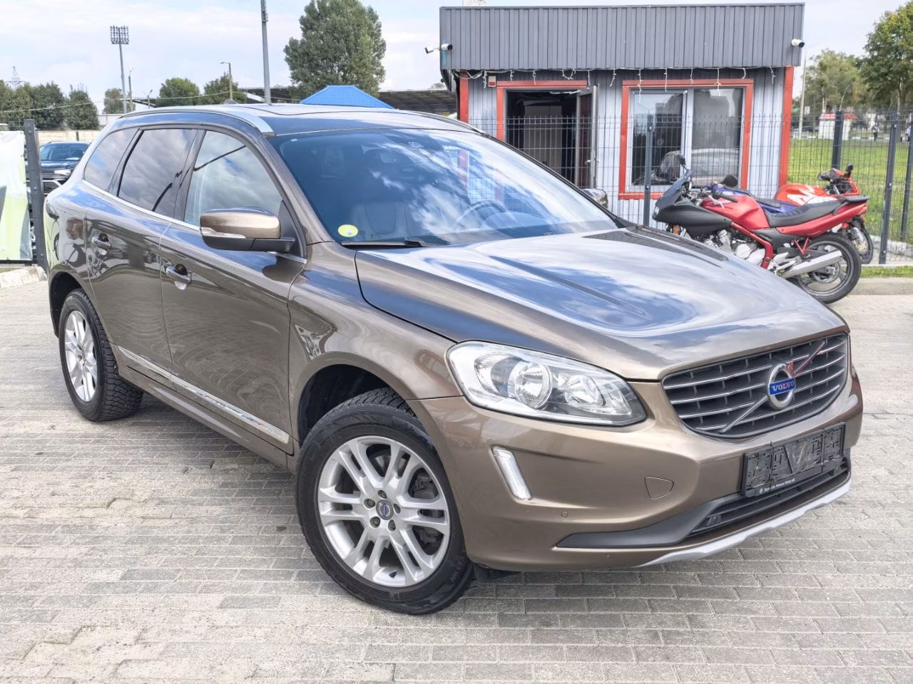 Volvo XC60 фото 2