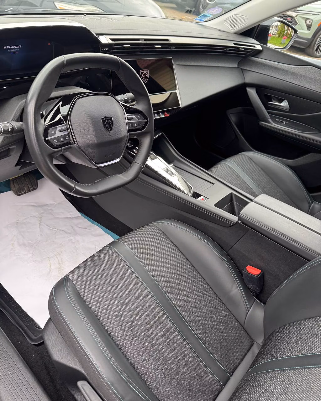 Peugeot 308 фото 10