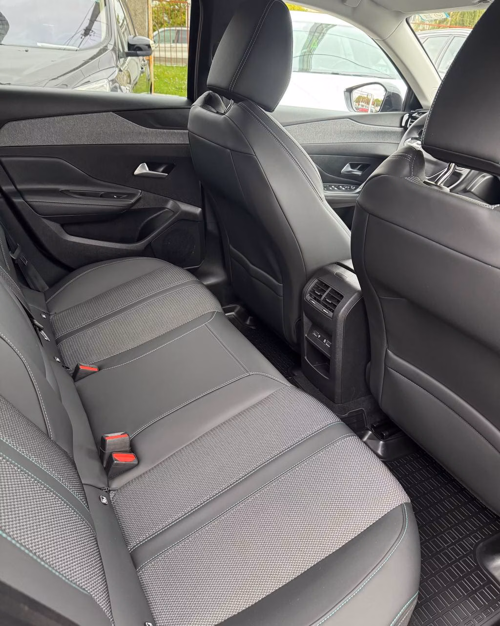 Peugeot 308 фото 13
