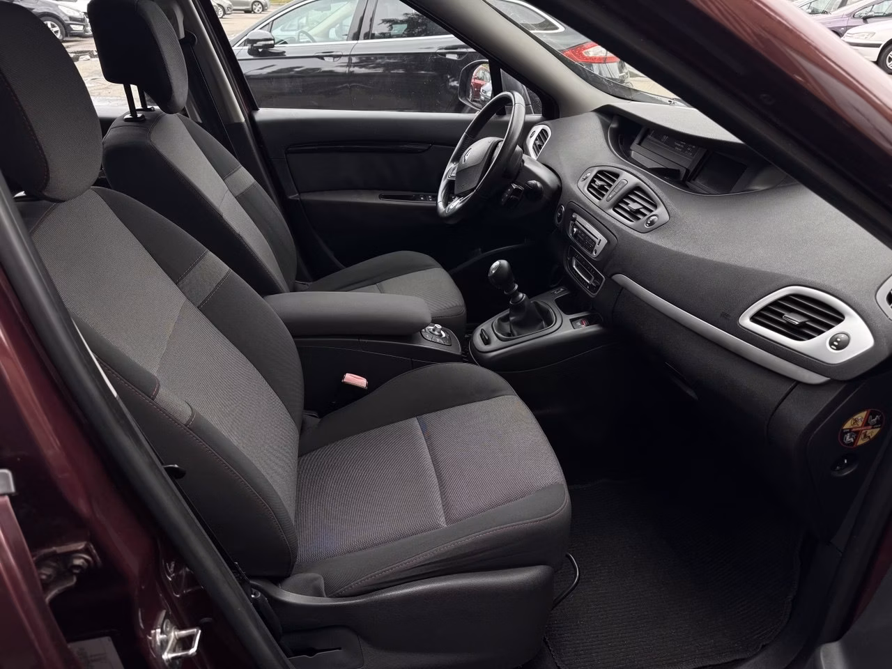 Renault Scenic фото 8