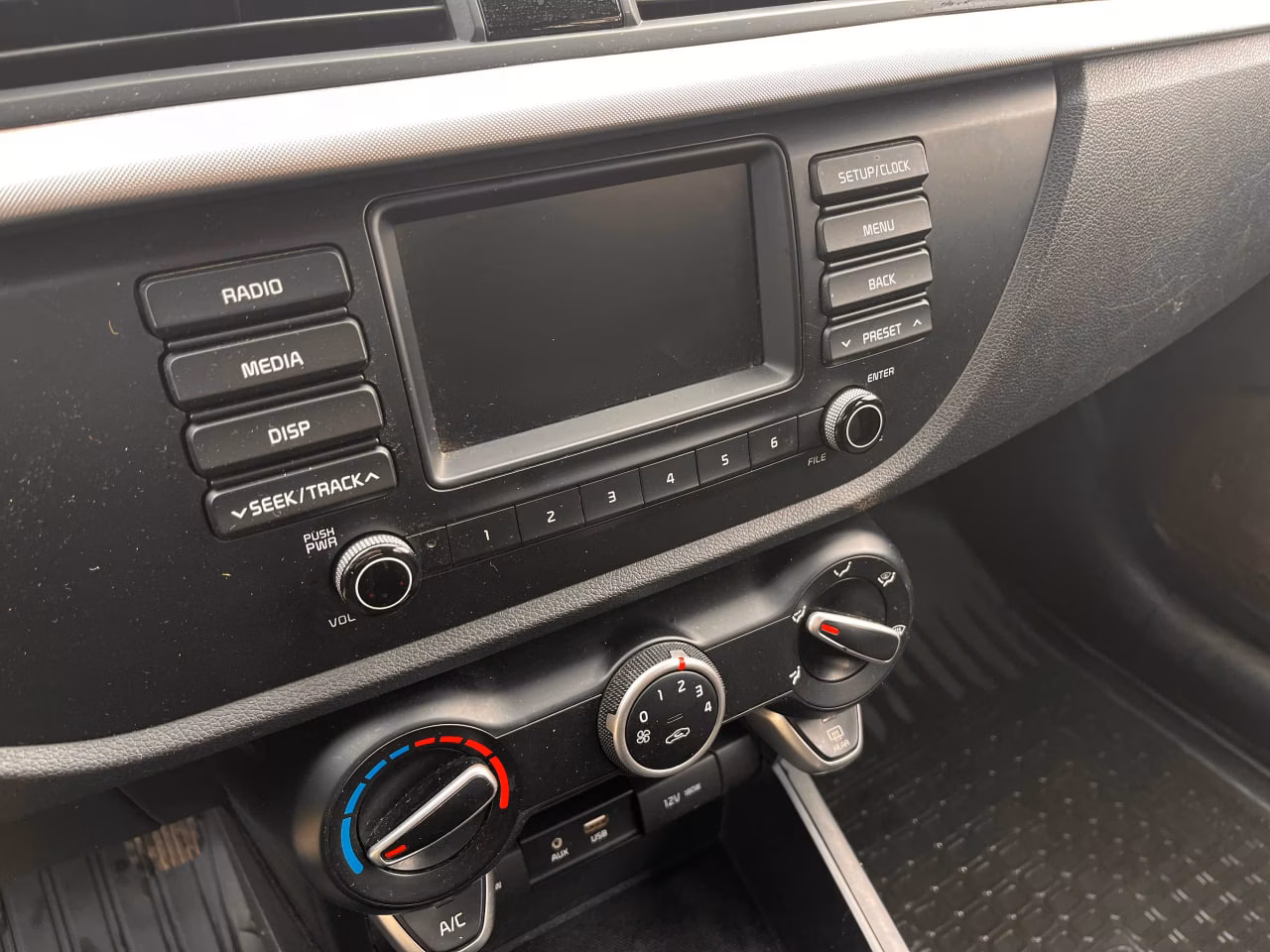 Kia Rio X (X-Line) фото 11