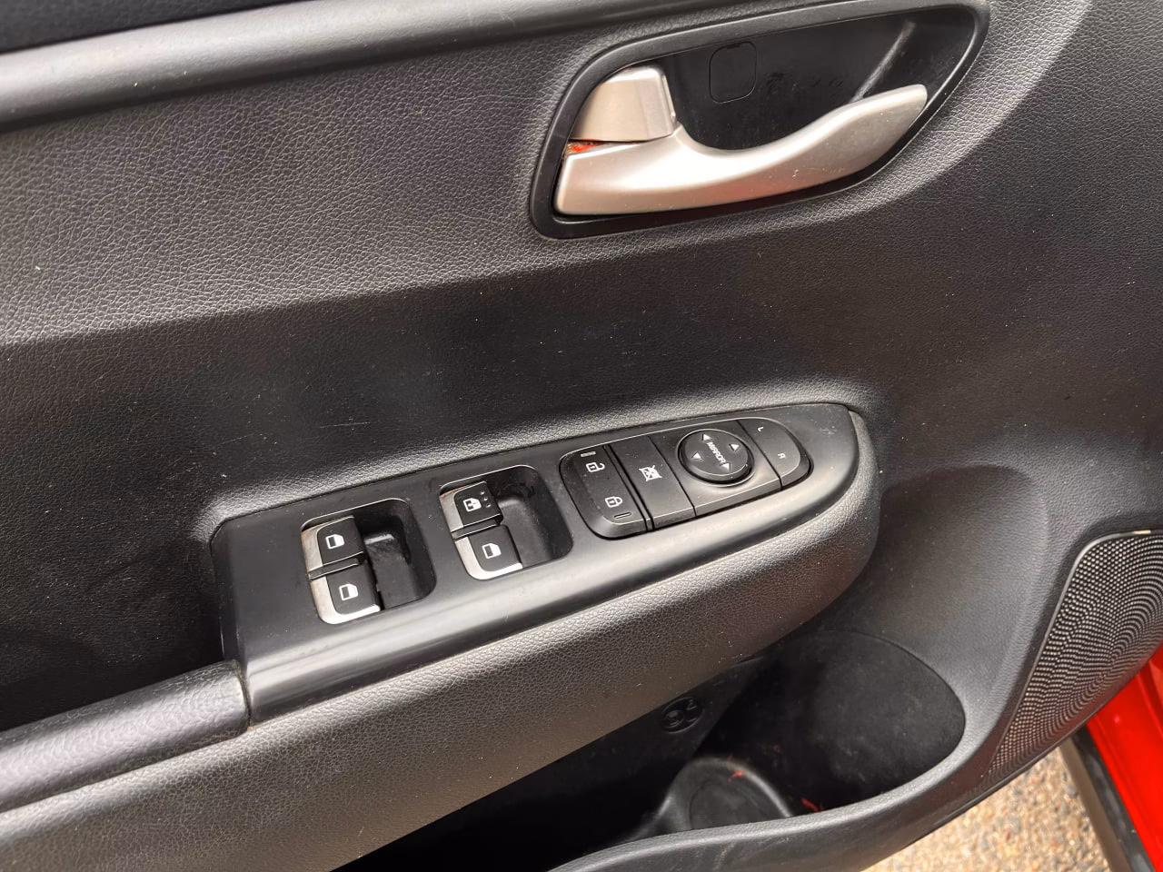 Kia Rio X (X-Line) фото 13