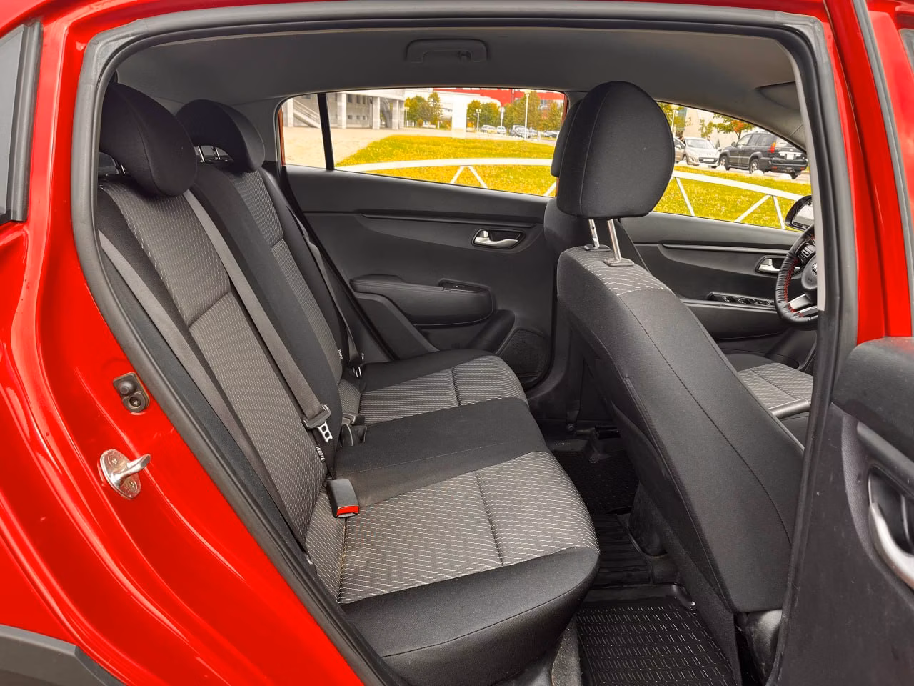 Kia Rio X (X-Line) фото 14