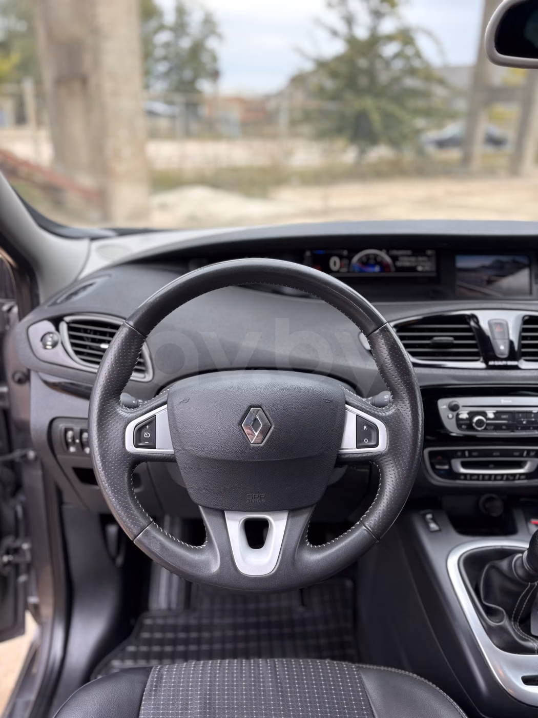 Renault Grand Scenic фото 9