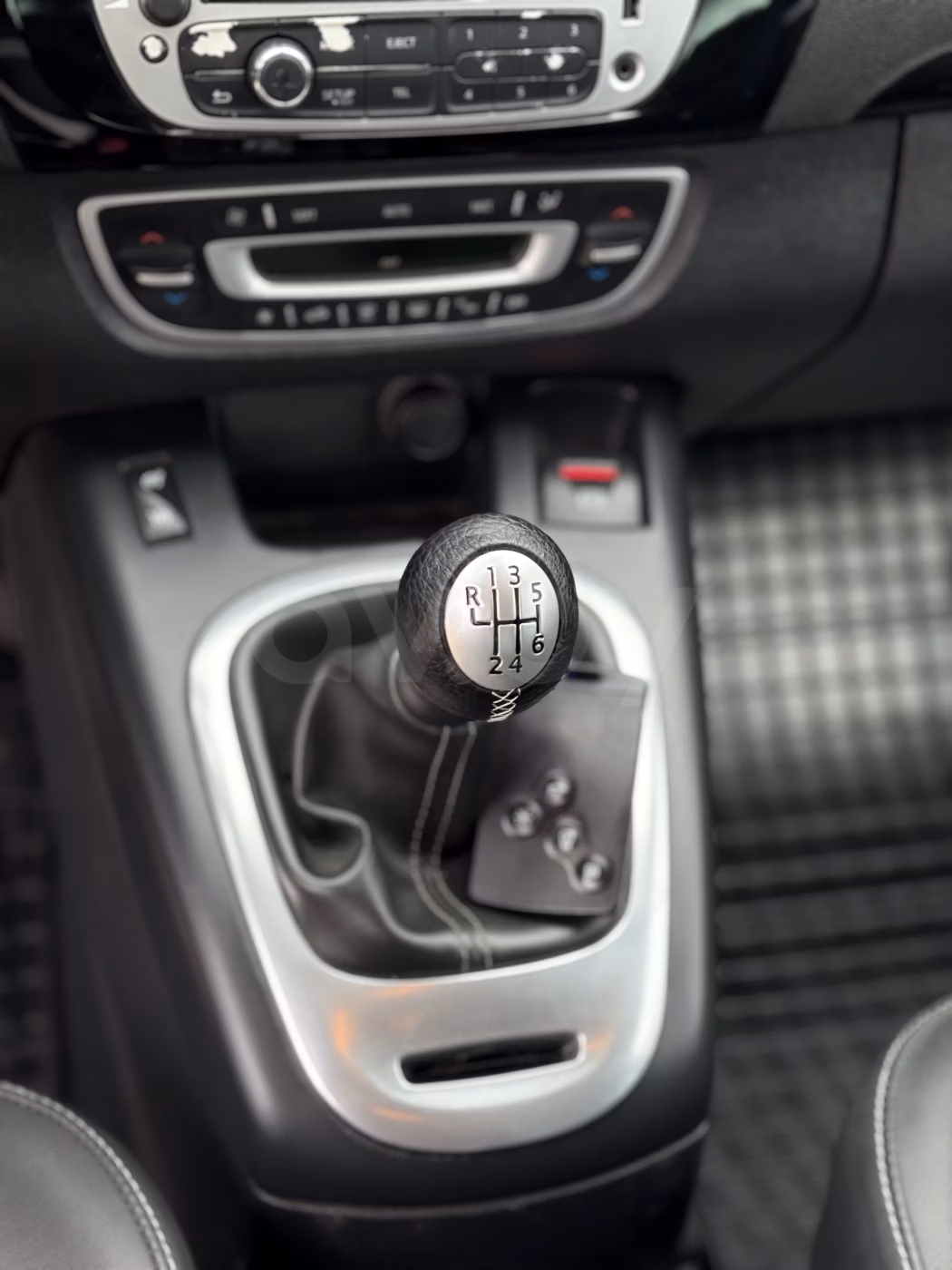 Renault Grand Scenic фото 10