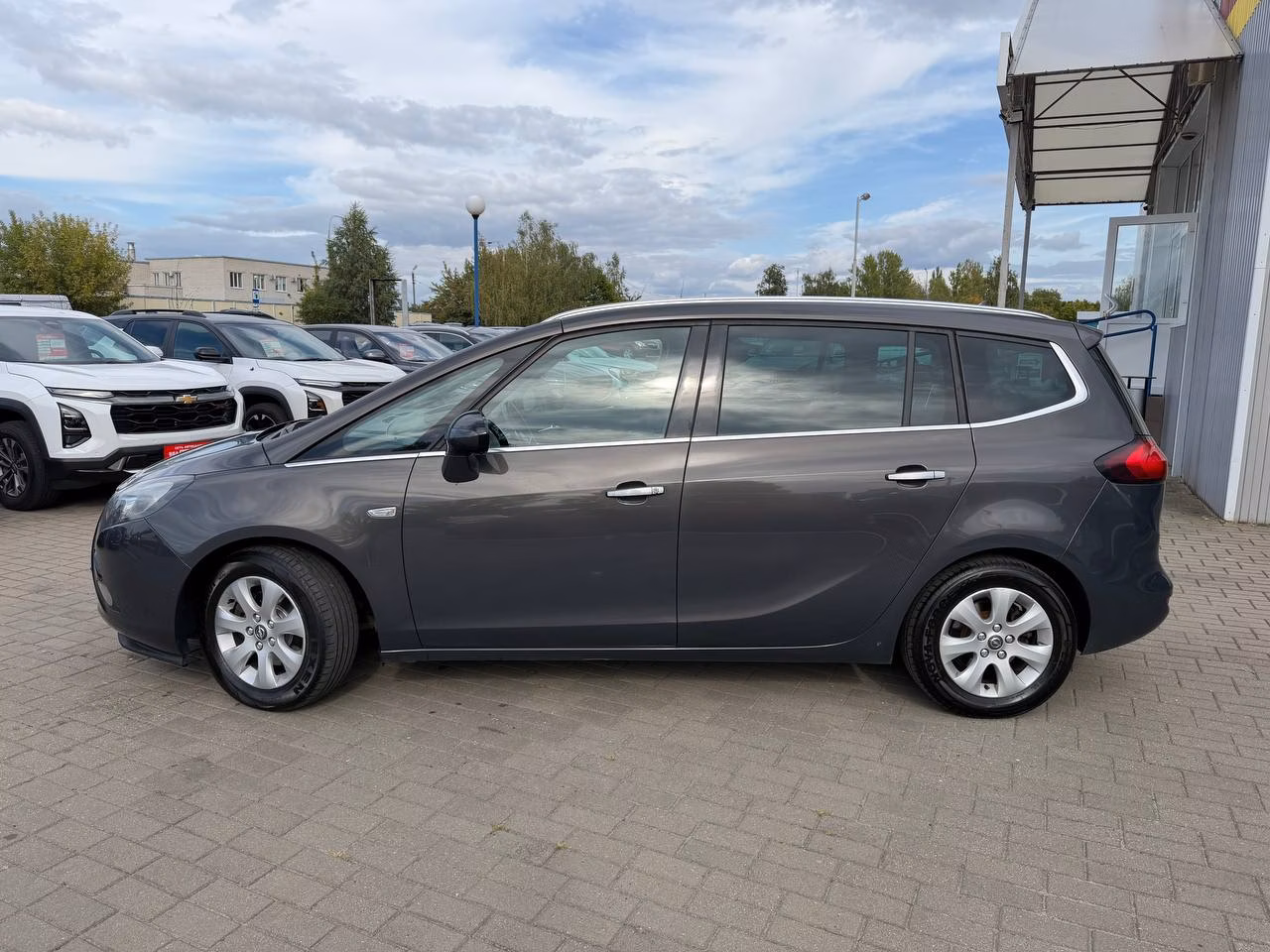 Opel Zafira фото 8