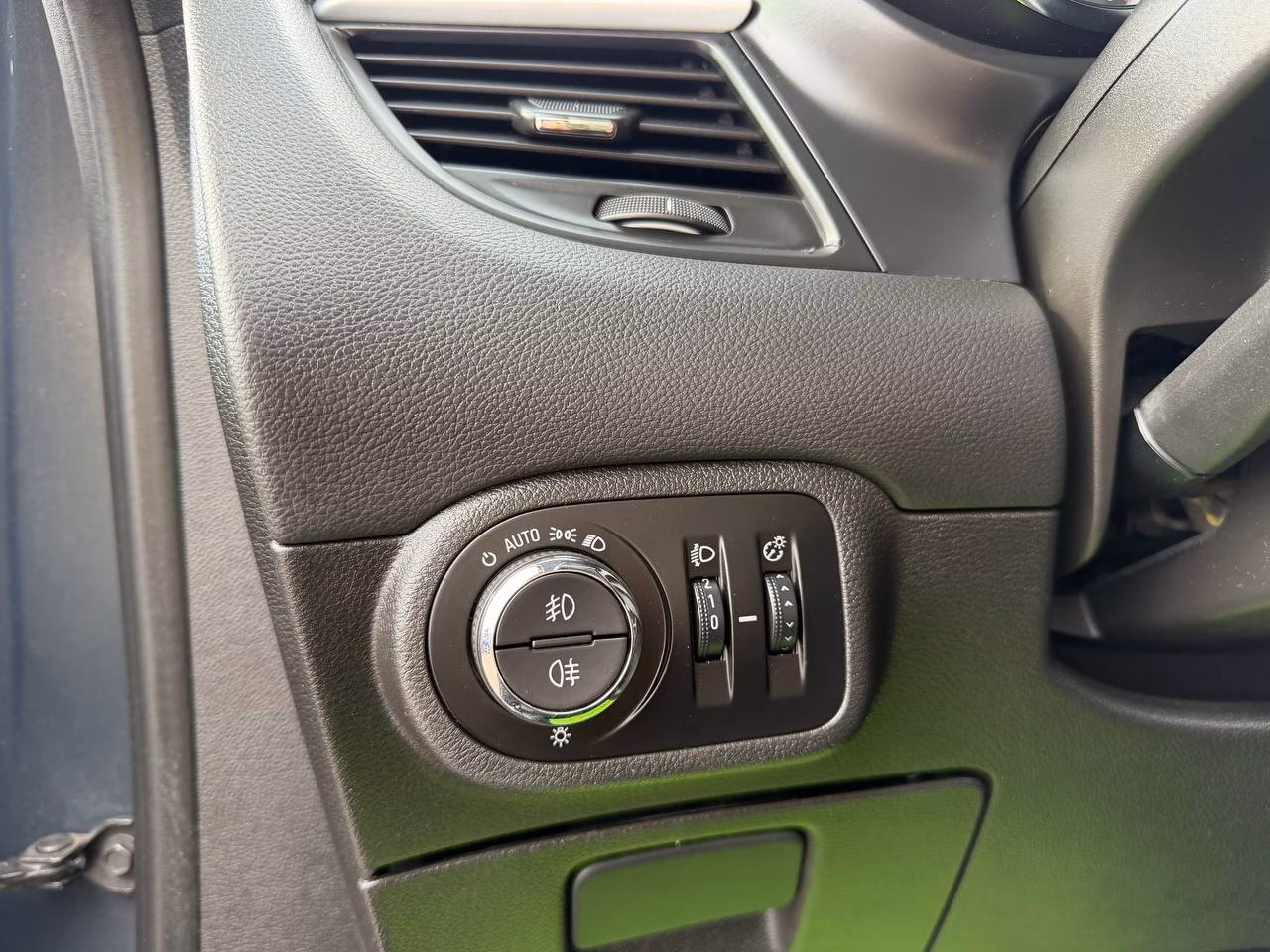 Opel Zafira фото 14