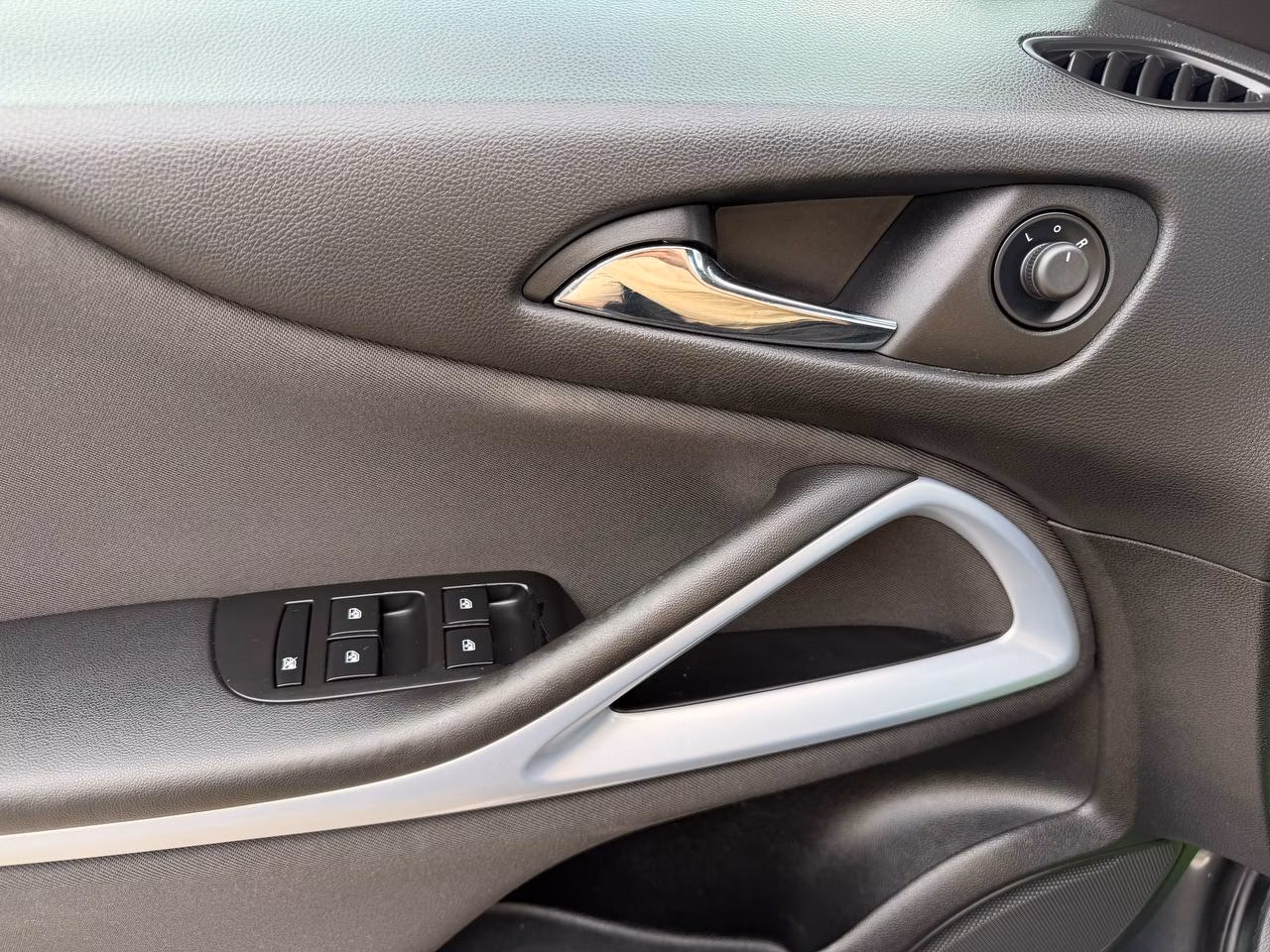 Opel Zafira фото 15