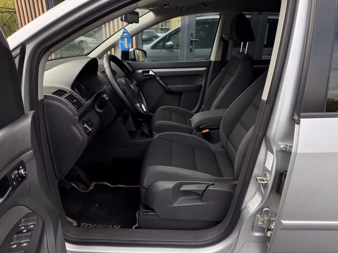 Volkswagen Touran фото 6