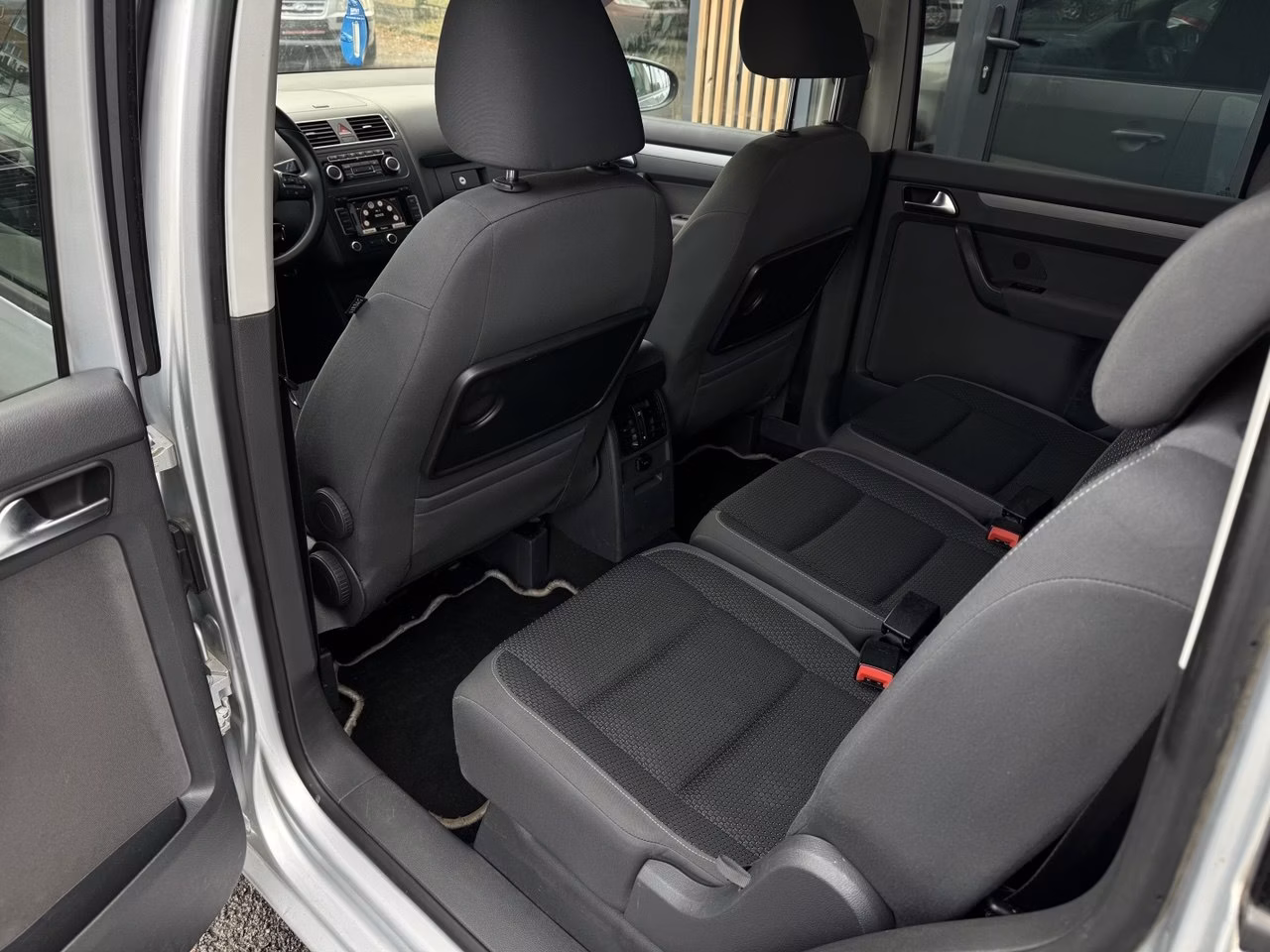 Volkswagen Touran фото 11