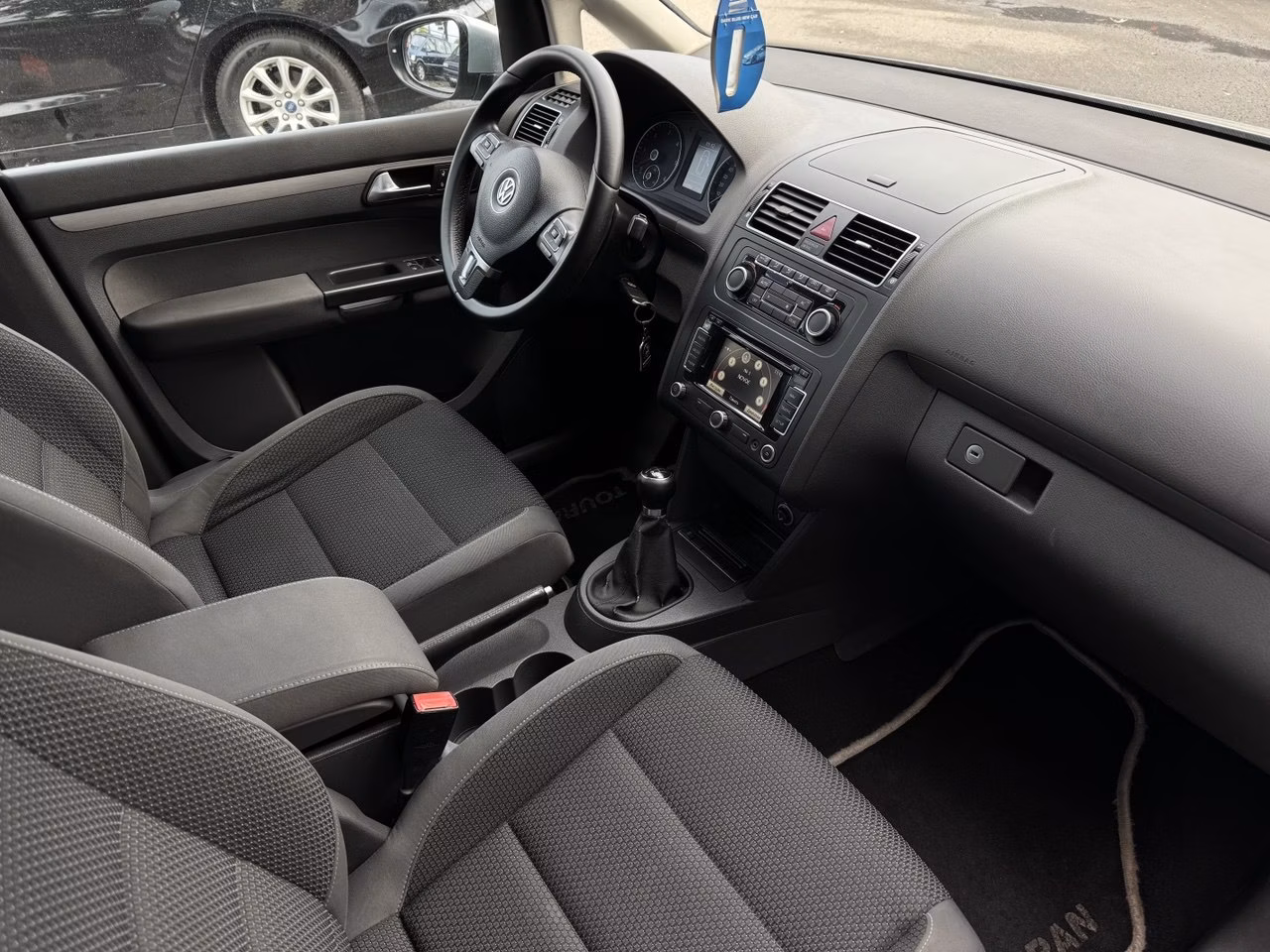 Volkswagen Touran фото 7