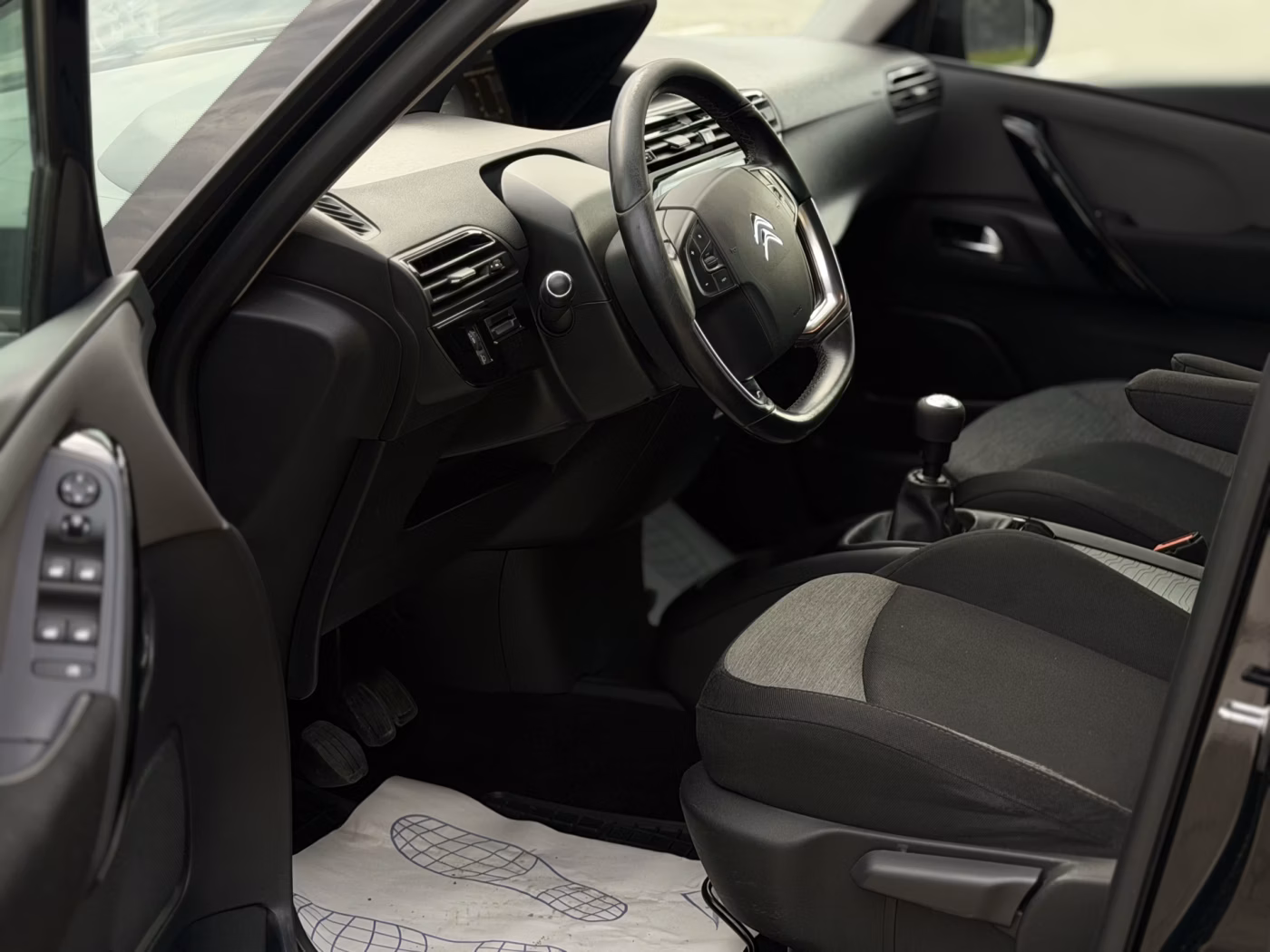 Citroen C4 Grand Picasso фото 24