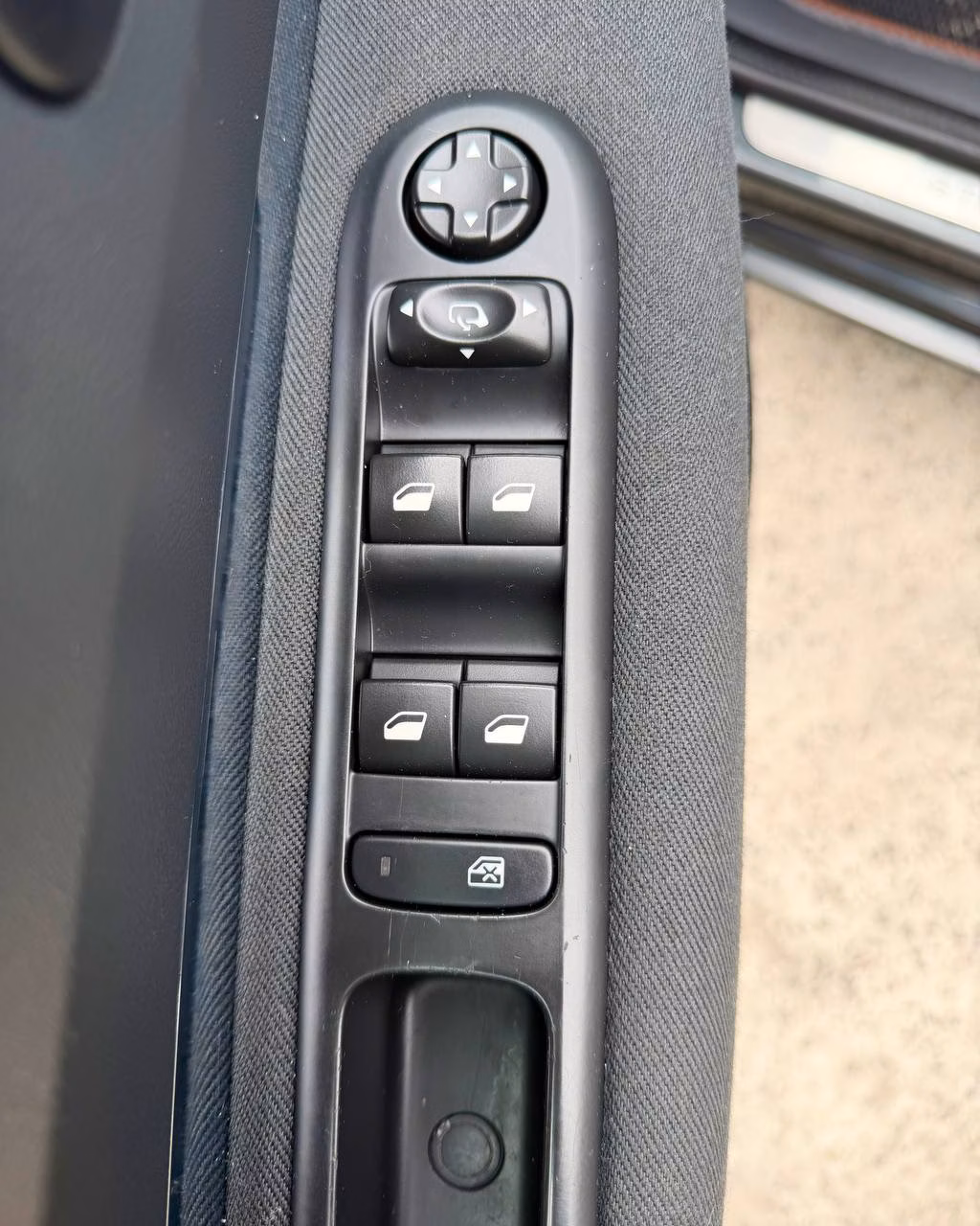 Peugeot 5008 фото 19