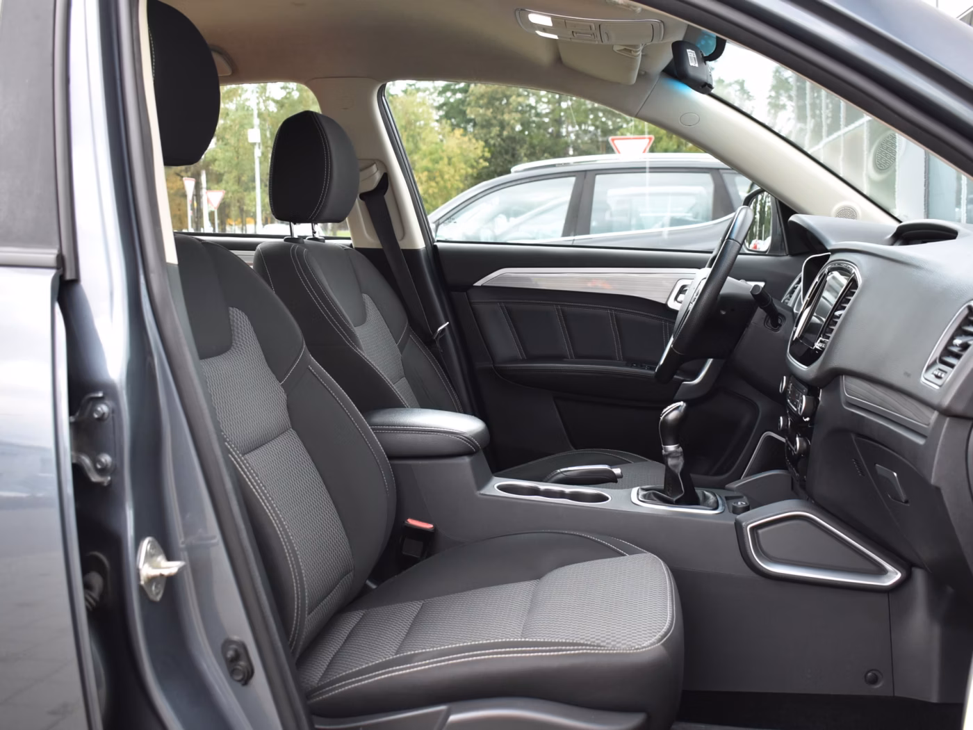 Geely Emgrand X7 фото 14
