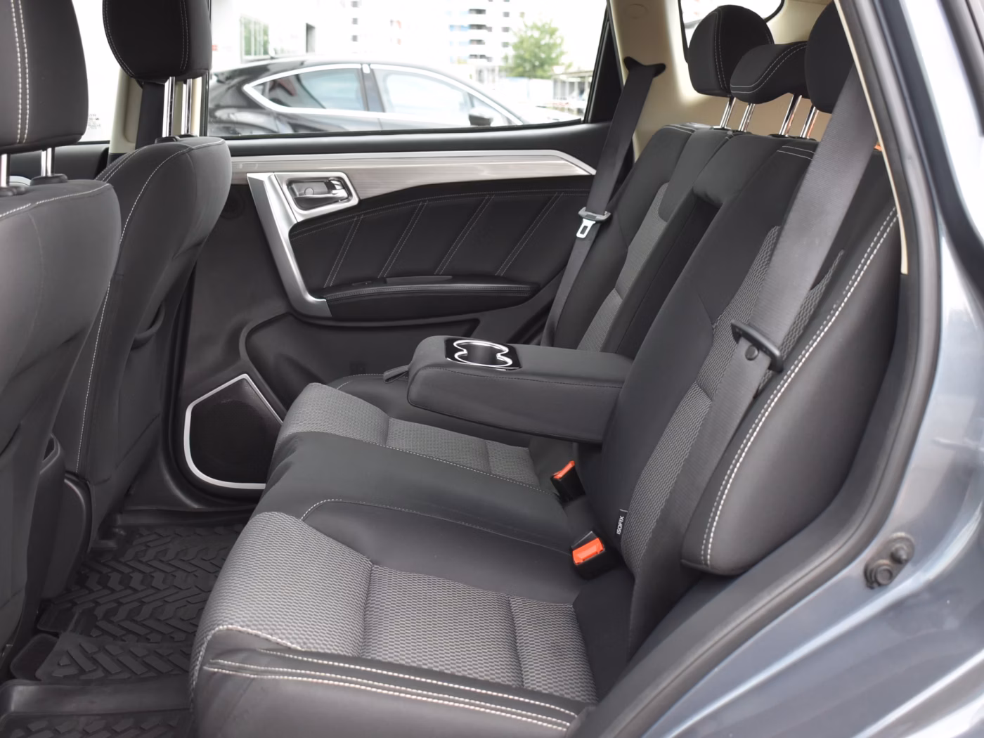 Geely Emgrand X7 фото 12