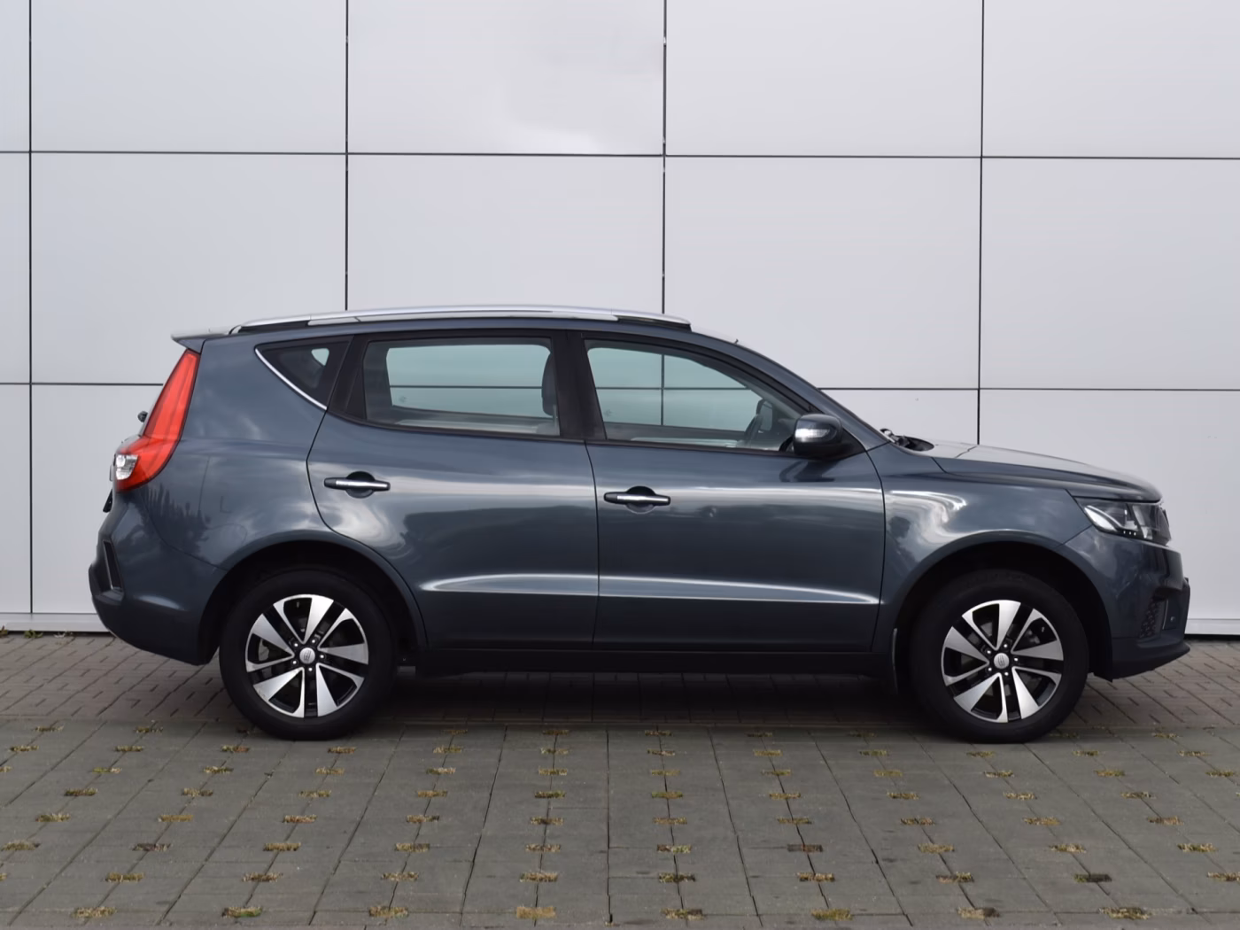 Geely Emgrand X7 фото 4