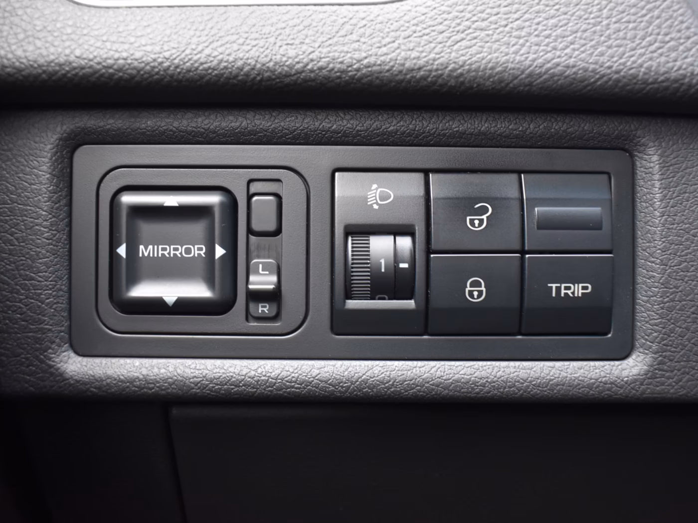 Geely Emgrand X7 фото 25
