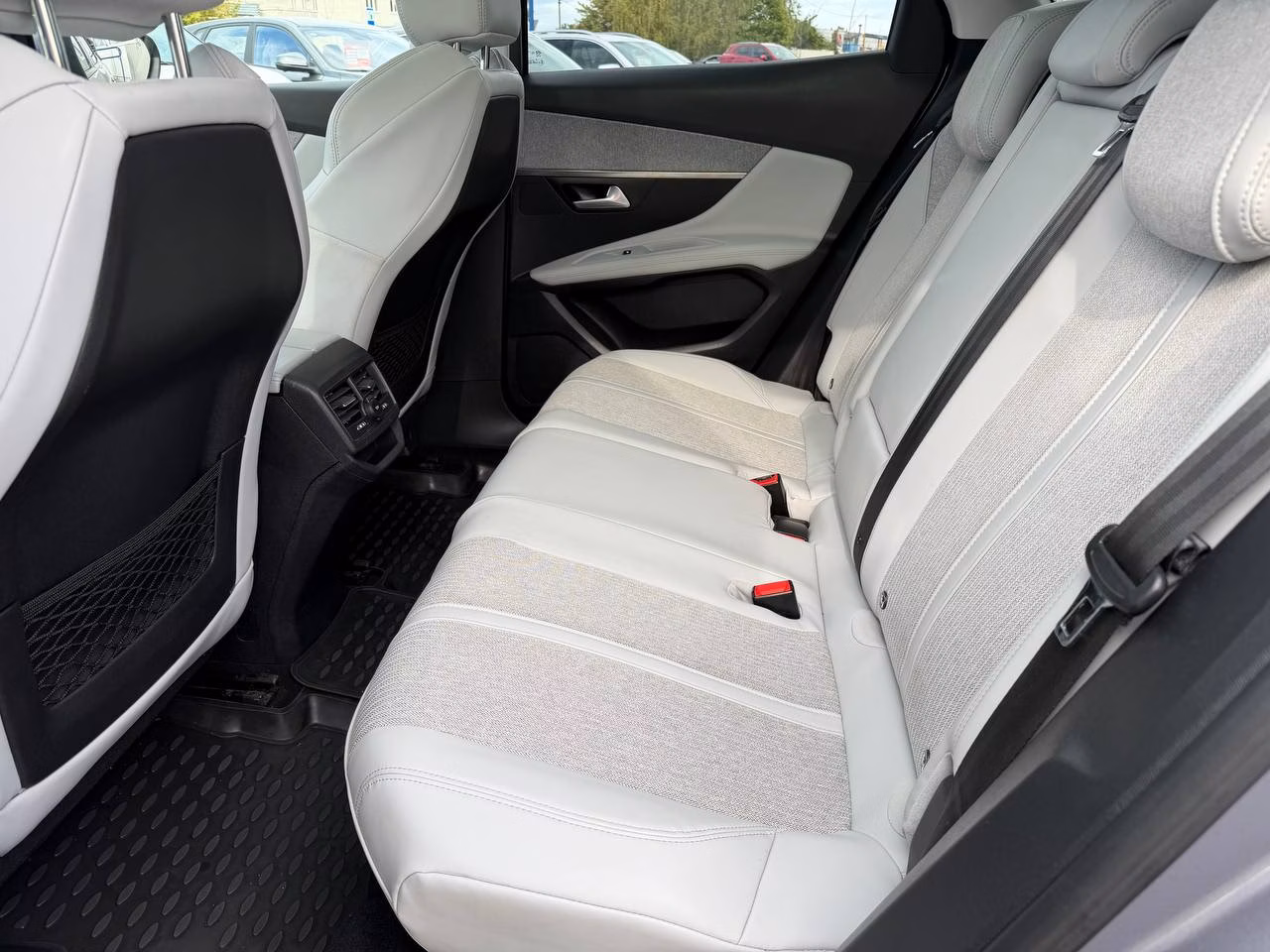 Peugeot 3008 фото 17