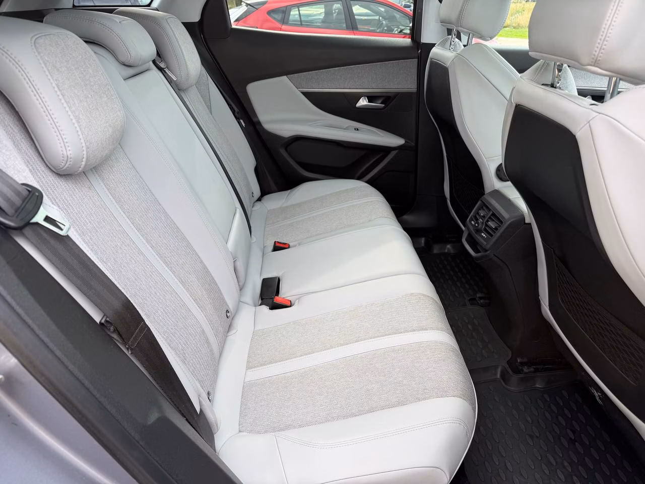 Peugeot 3008 фото 18